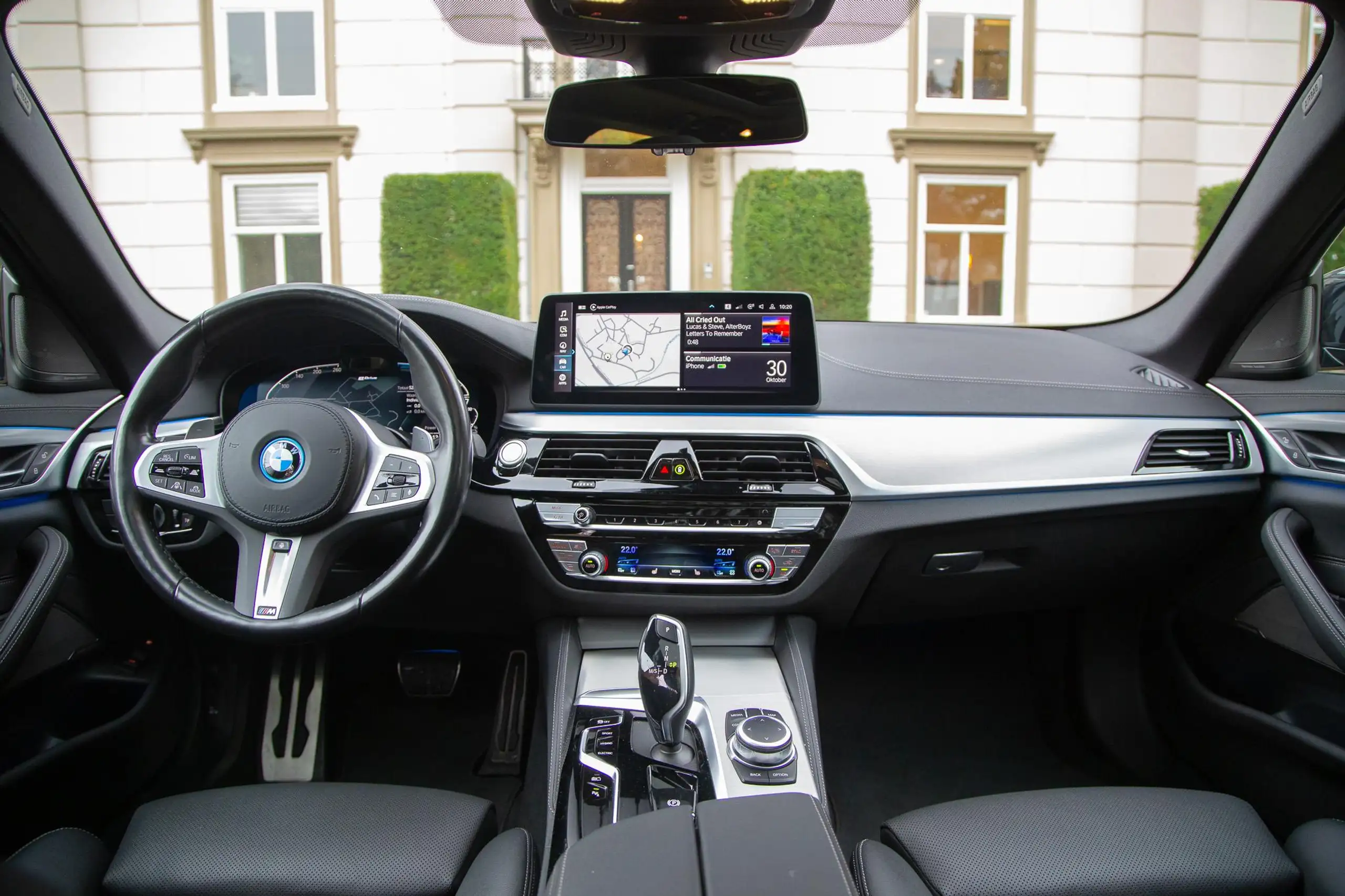 BMW - 530