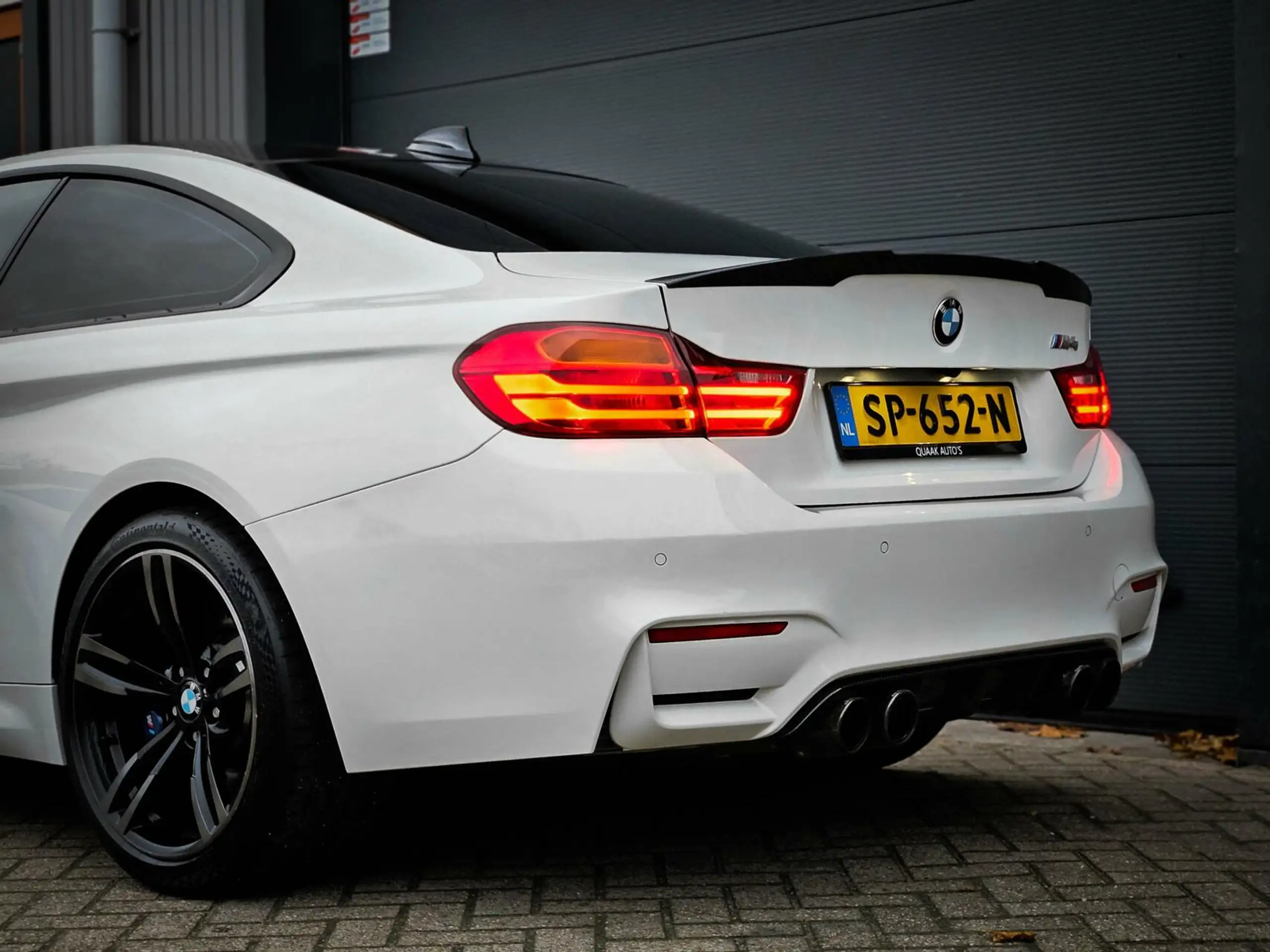 BMW - M4