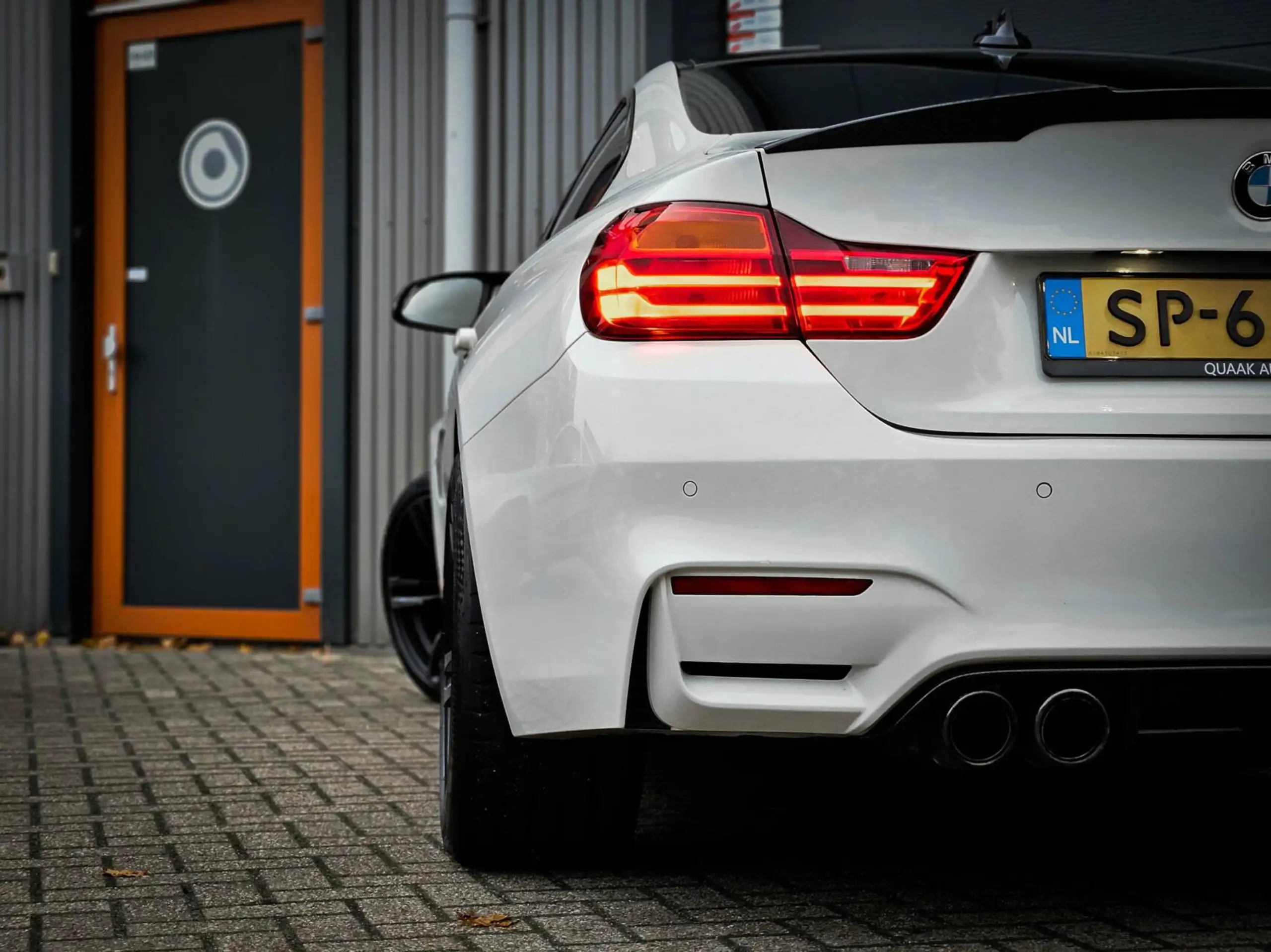 BMW - M4