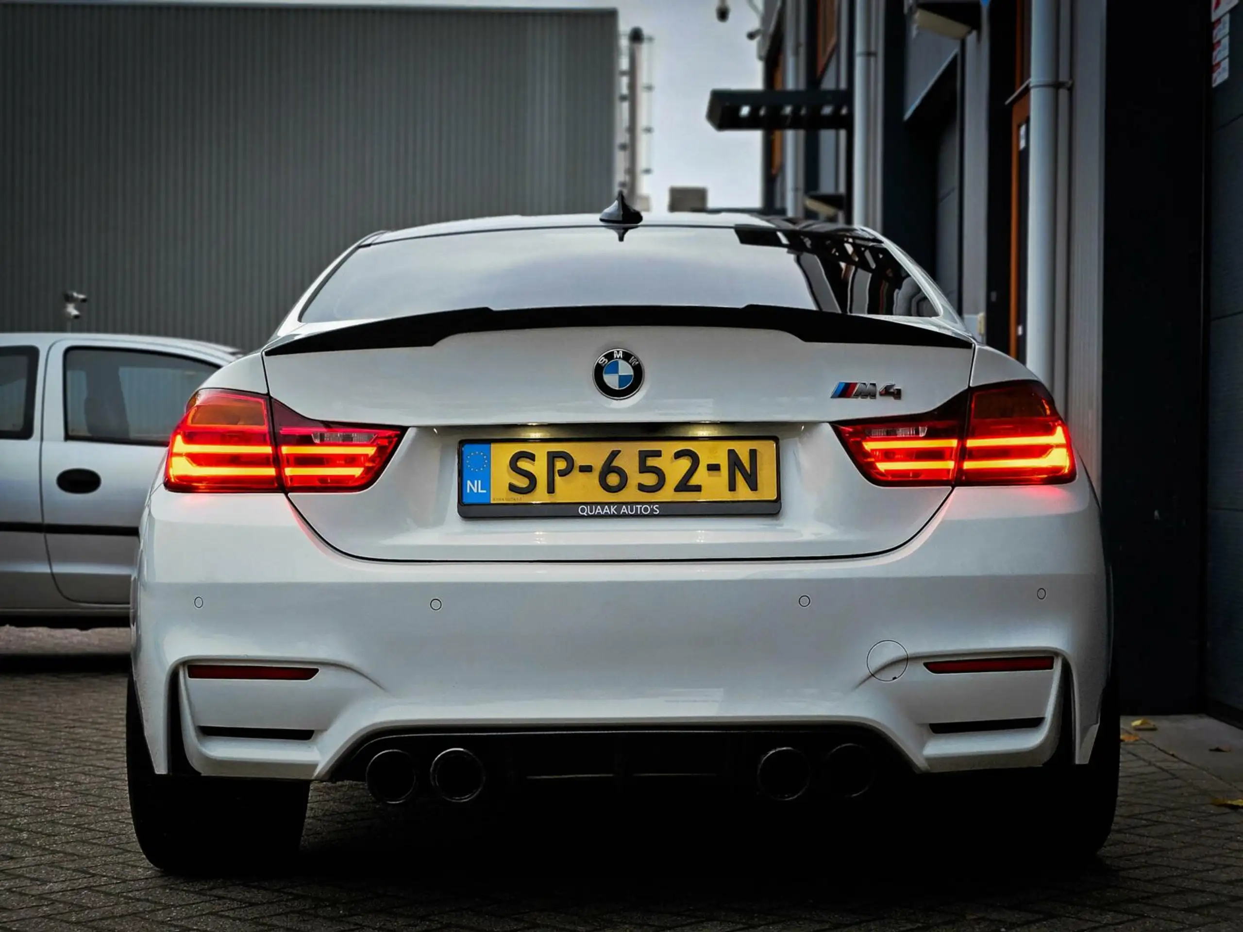 BMW - M4