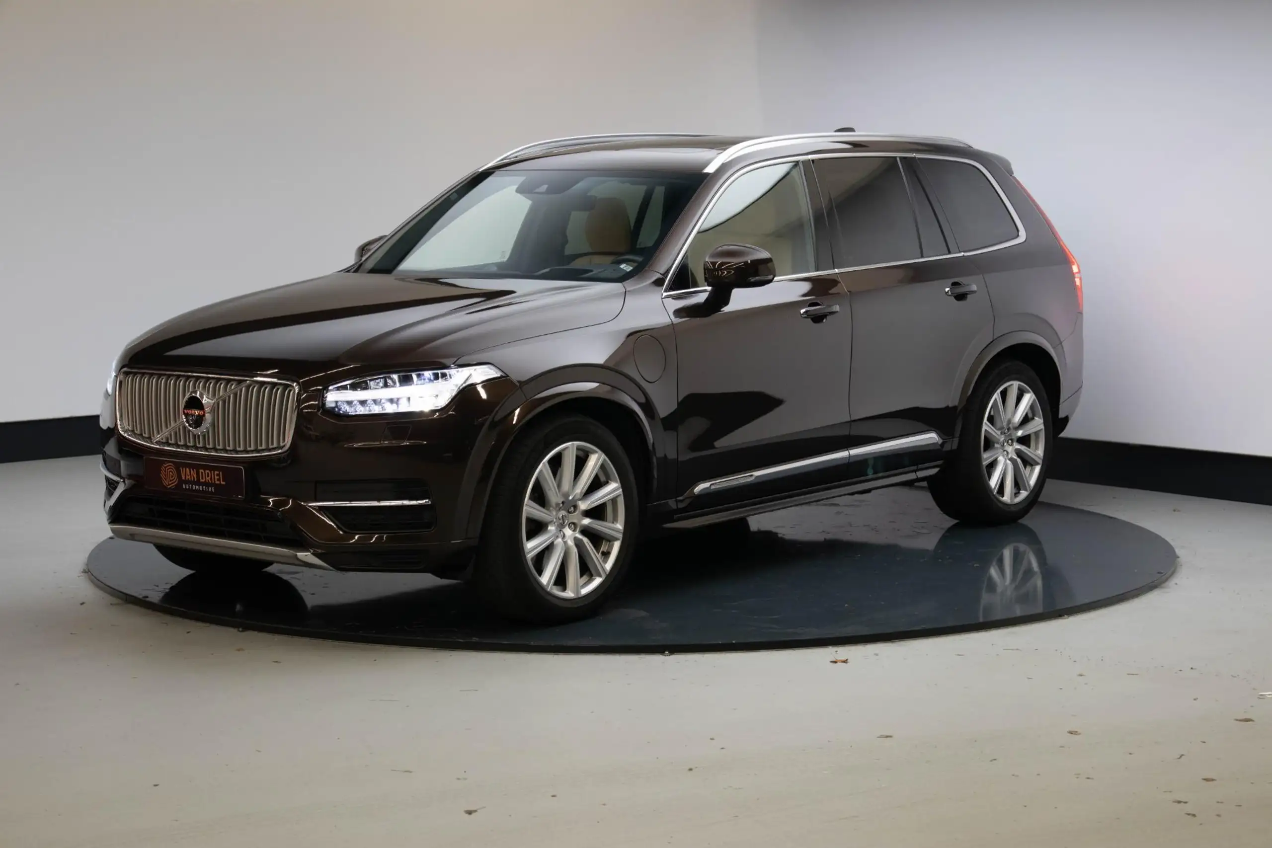 Volvo - XC90