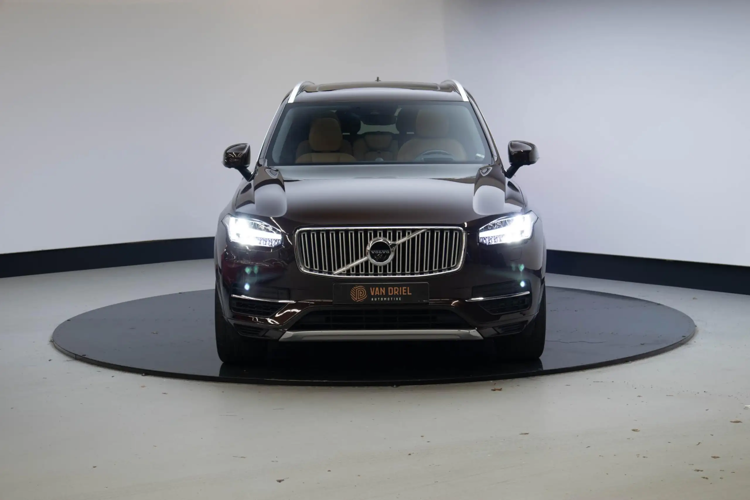 Volvo - XC90