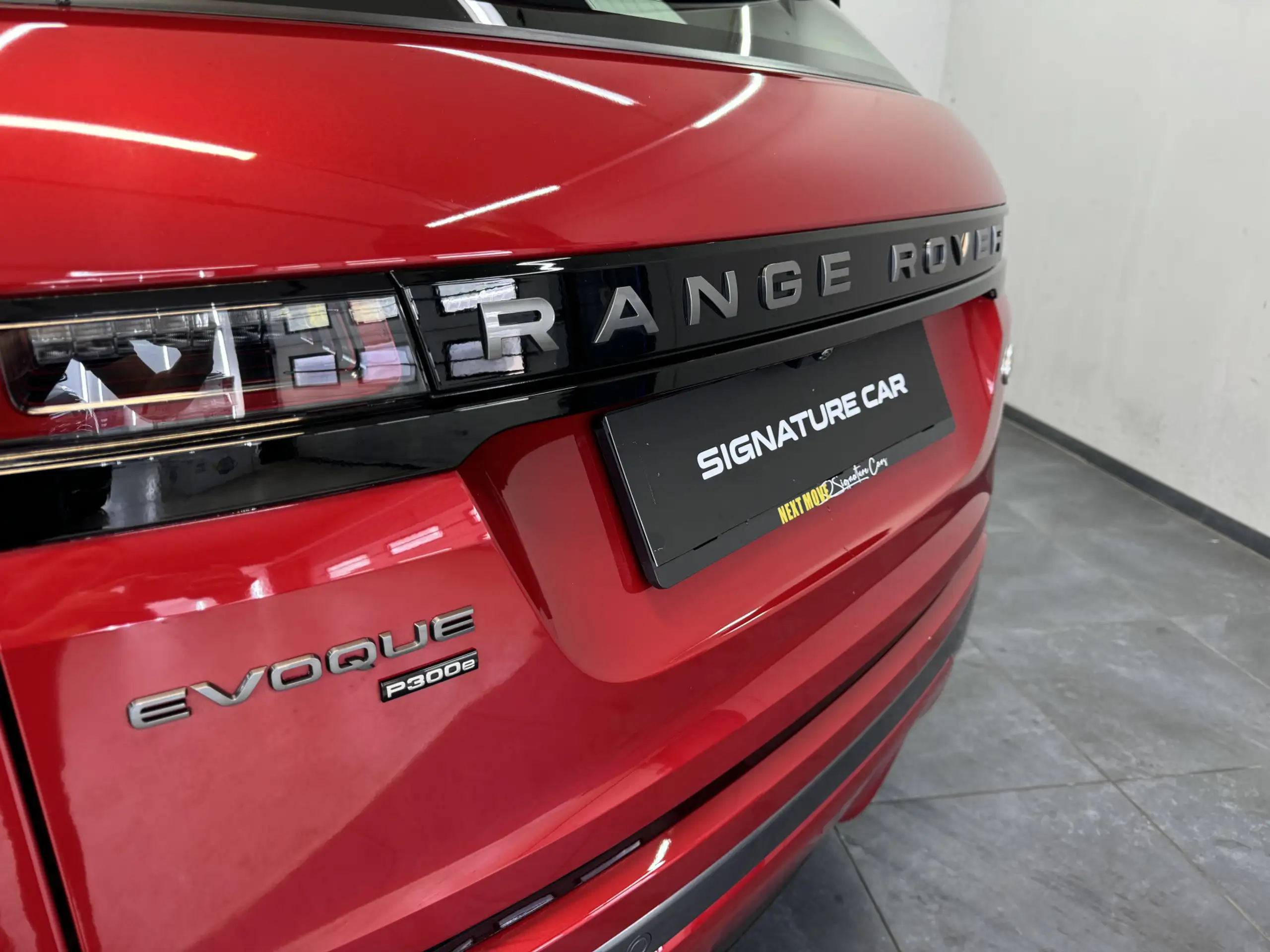 Land Rover - Range Rover Evoque