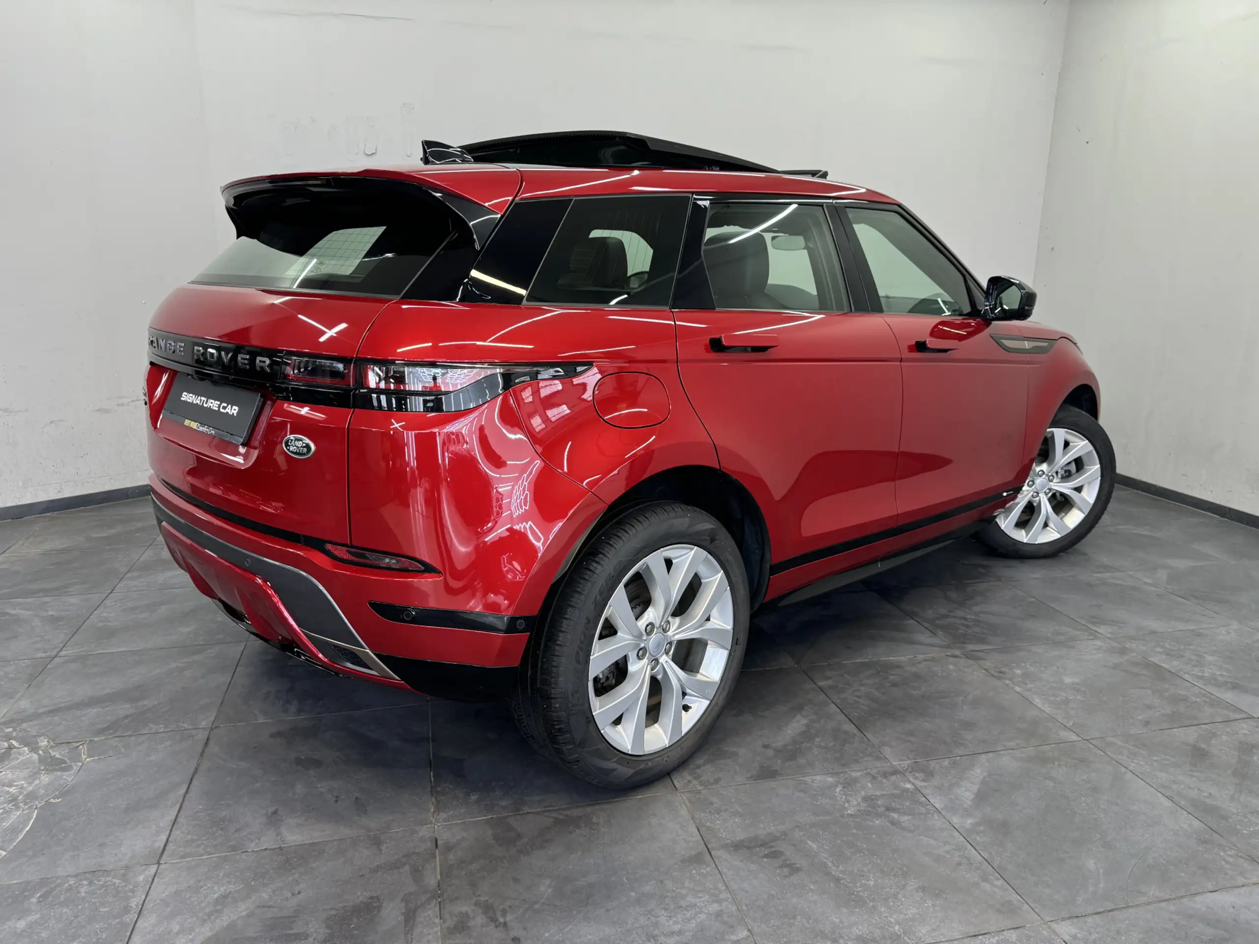 Land Rover - Range Rover Evoque