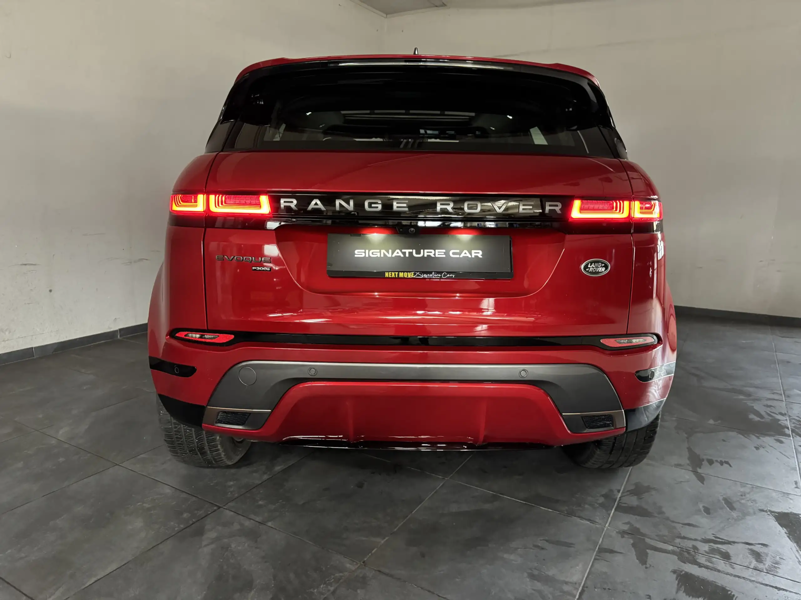 Land Rover - Range Rover Evoque