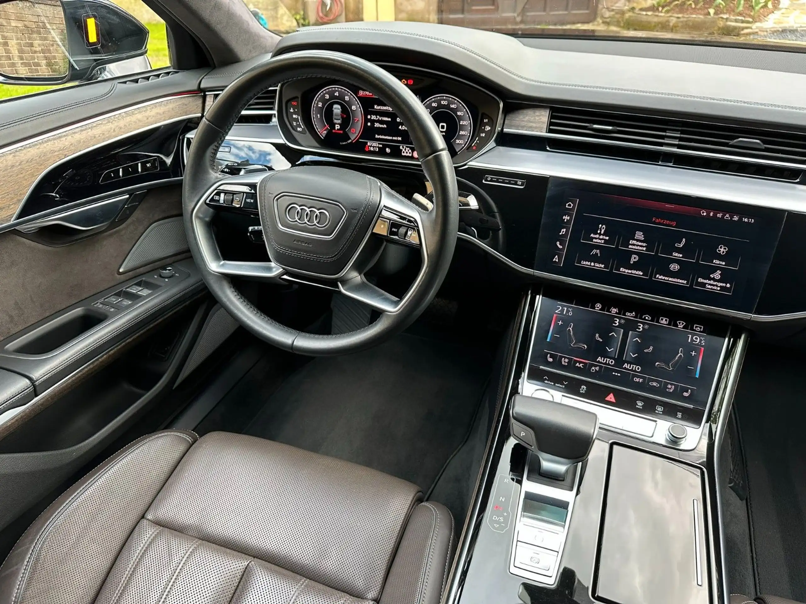 Audi - A8