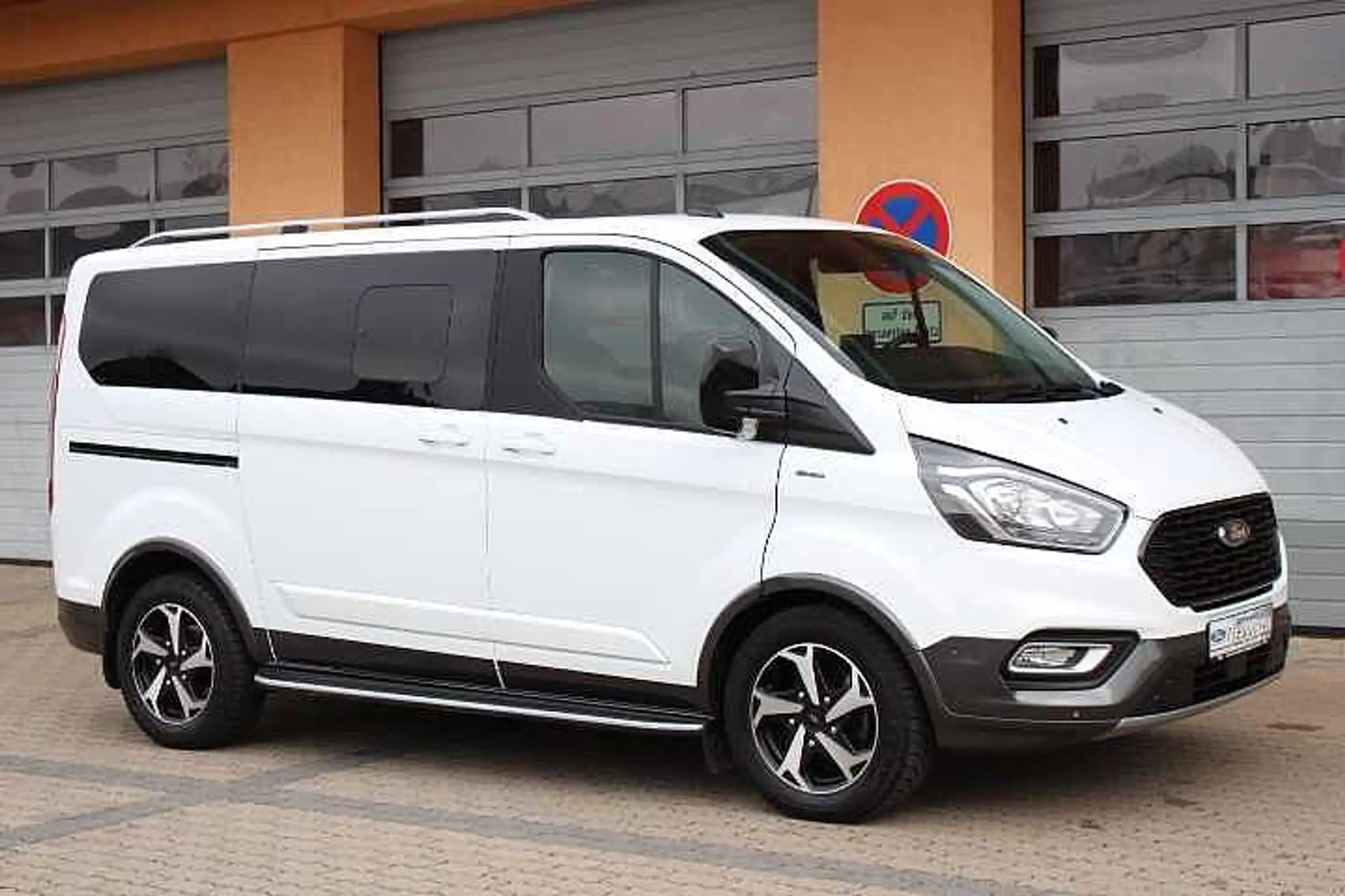 Ford - Tourneo Custom