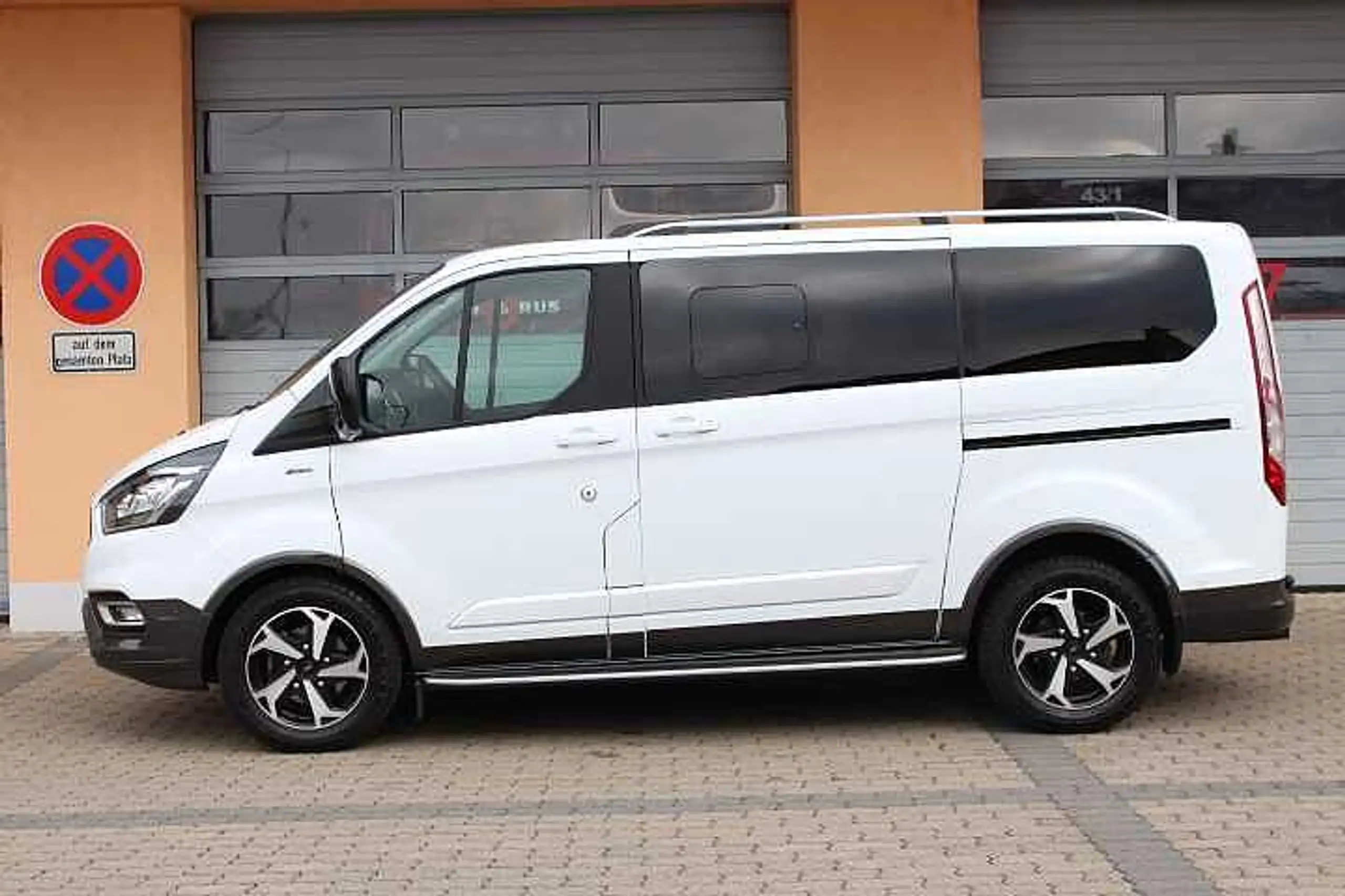 Ford - Tourneo Custom