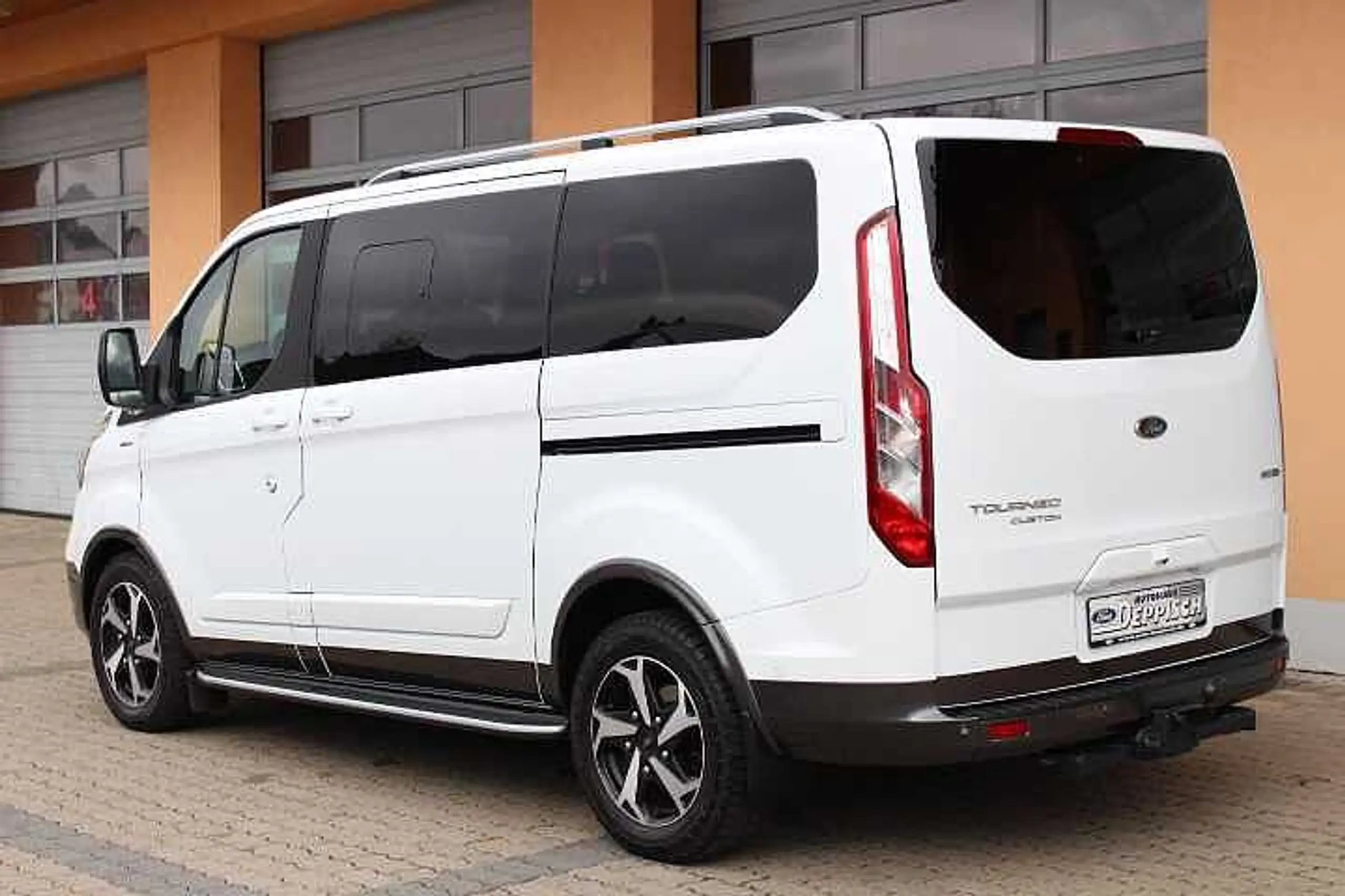 Ford - Tourneo Custom