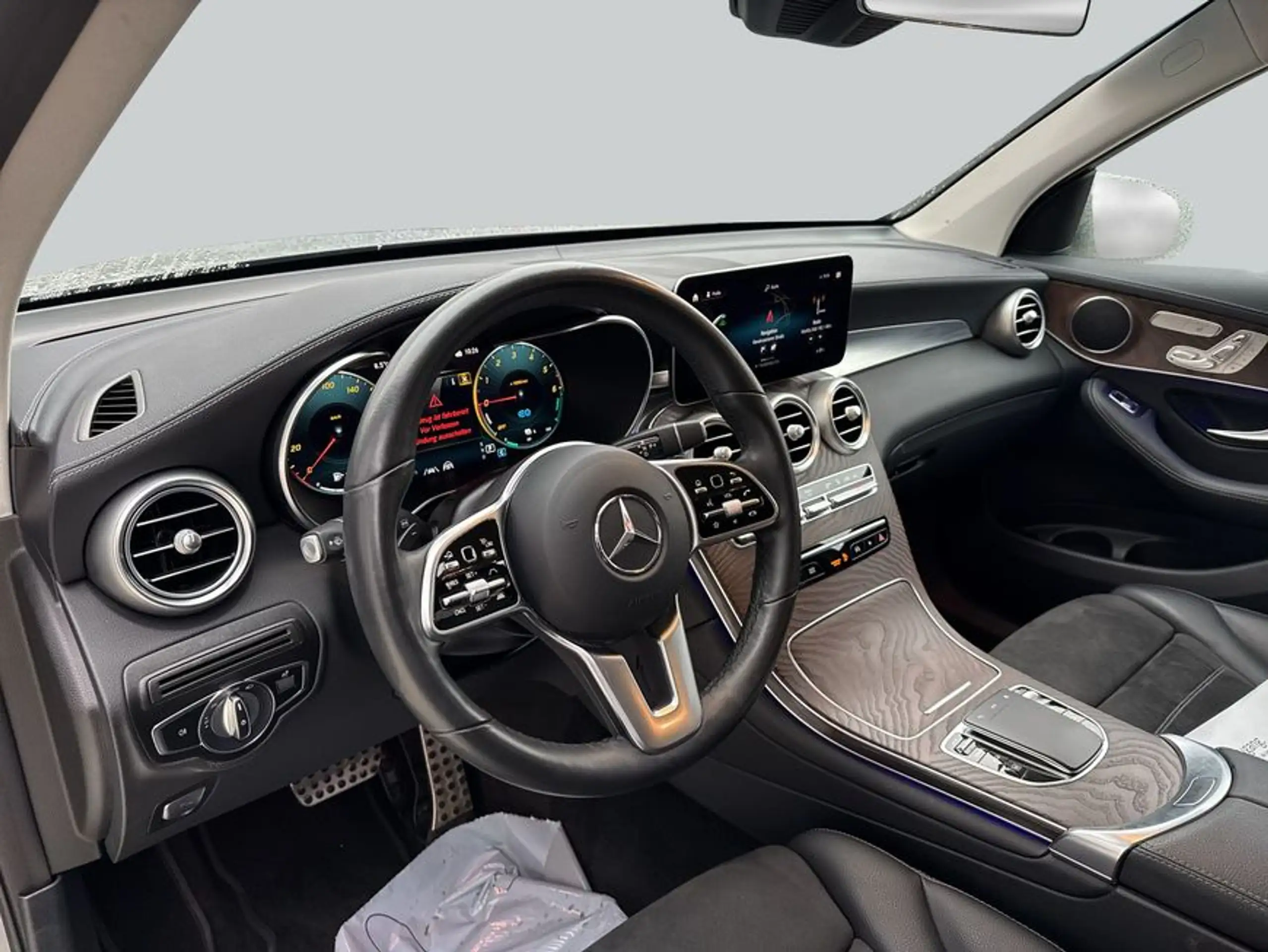 Mercedes-Benz - GLC 300