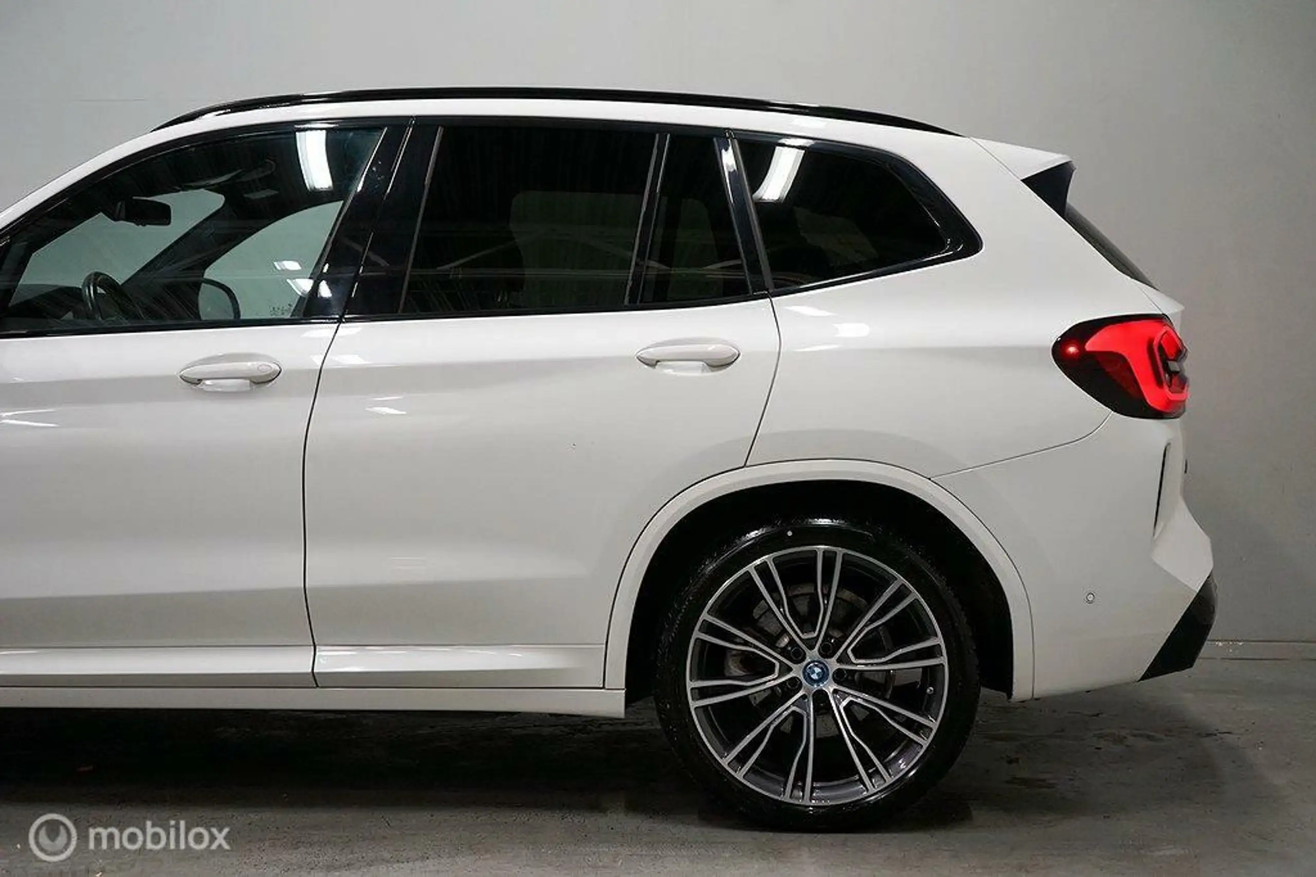 BMW - X3