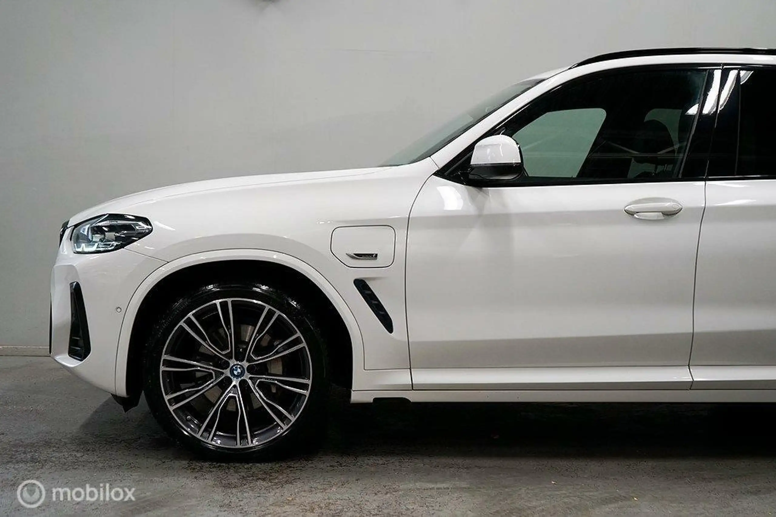 BMW - X3