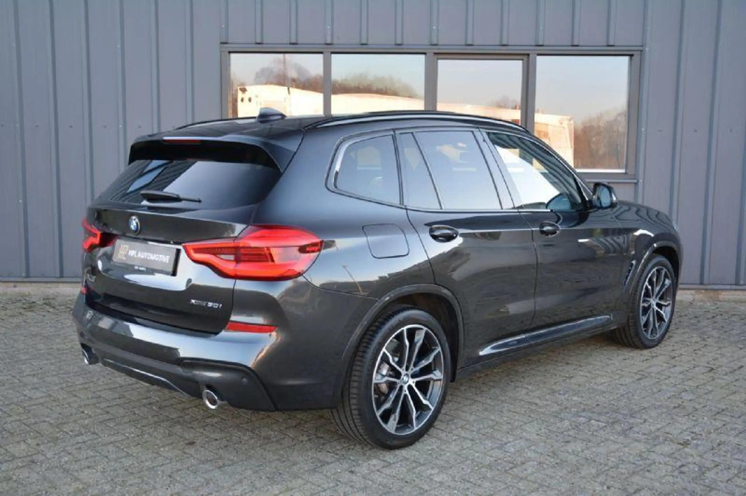 BMW - X3