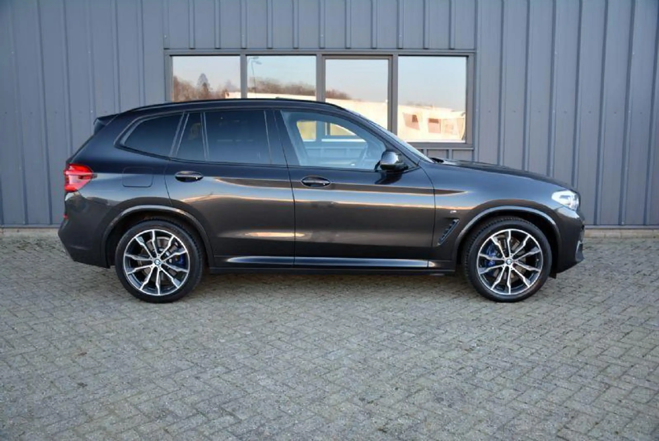 BMW - X3