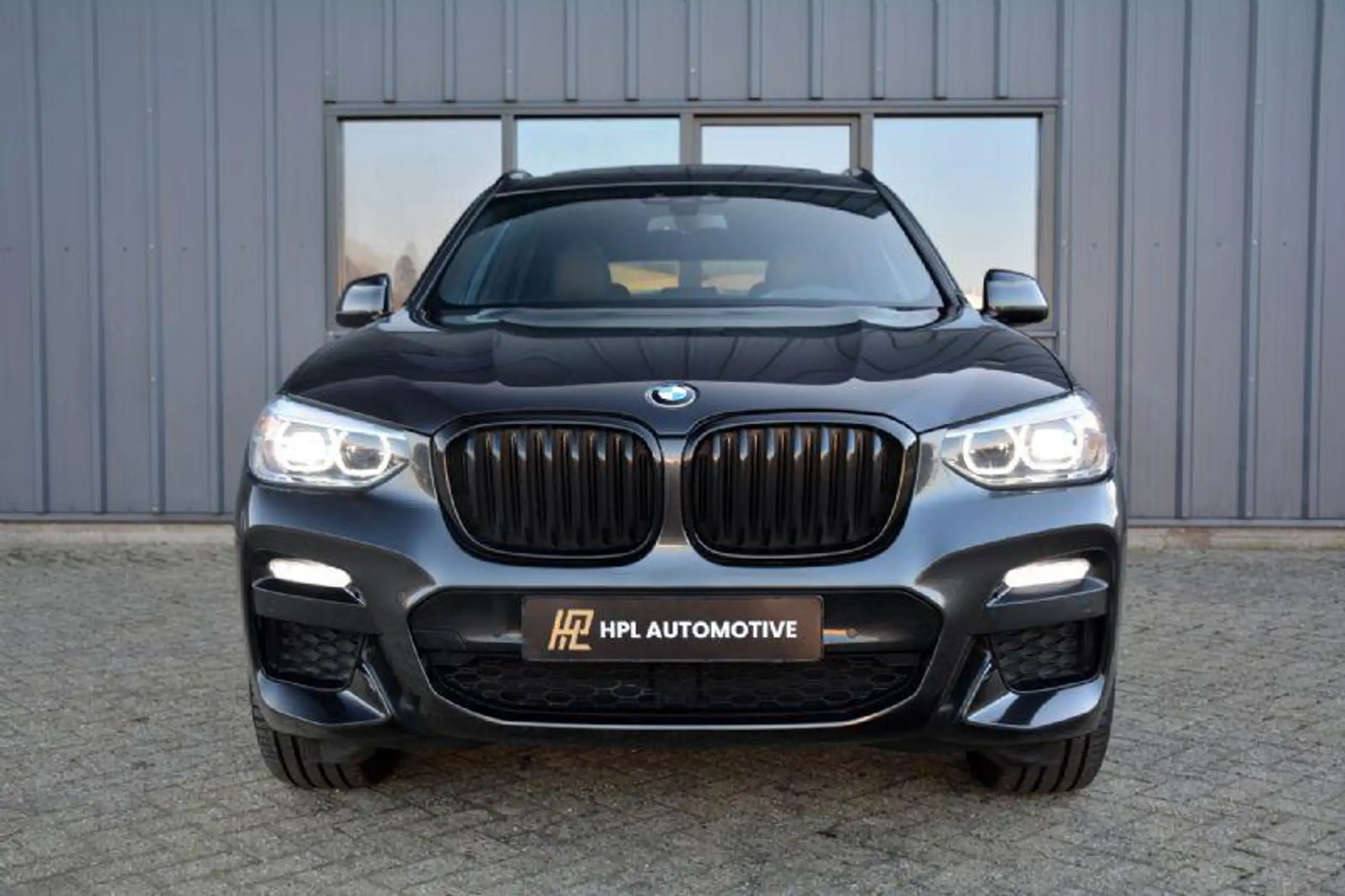 BMW - X3