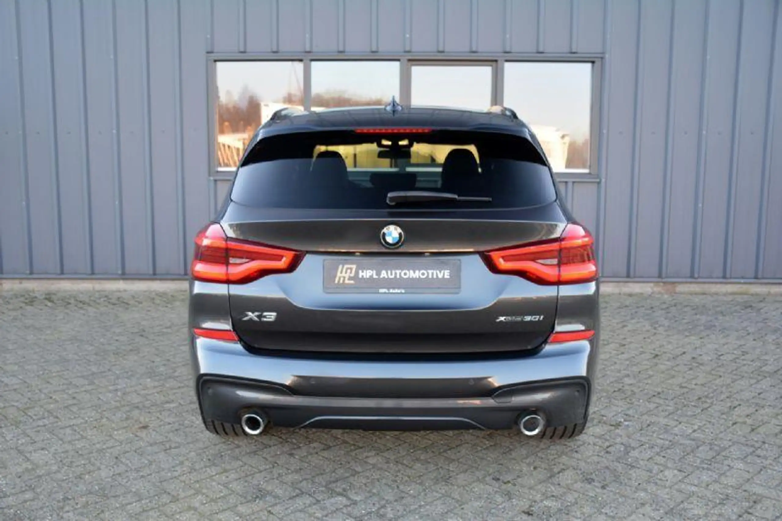 BMW - X3