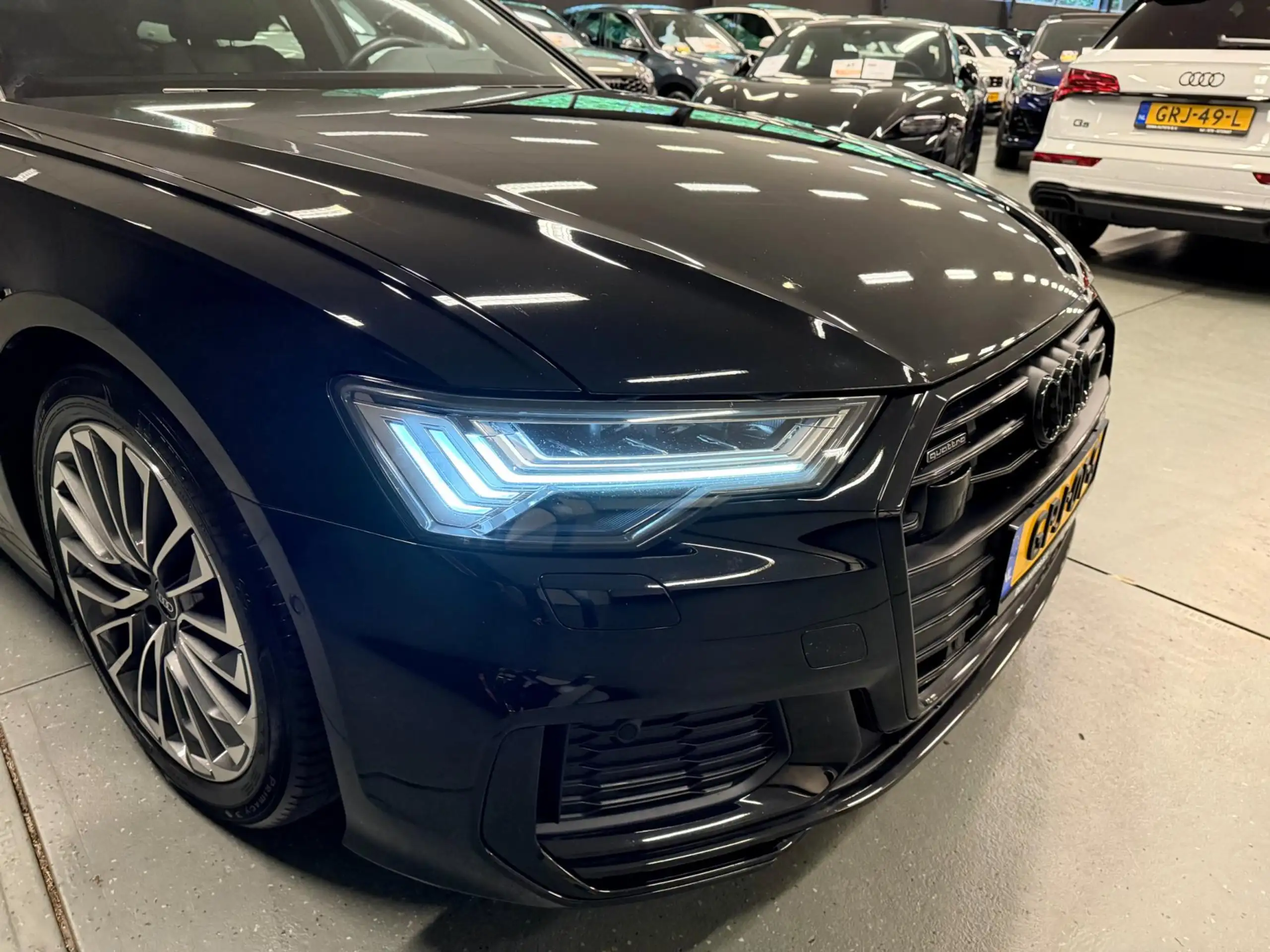 Audi - A6