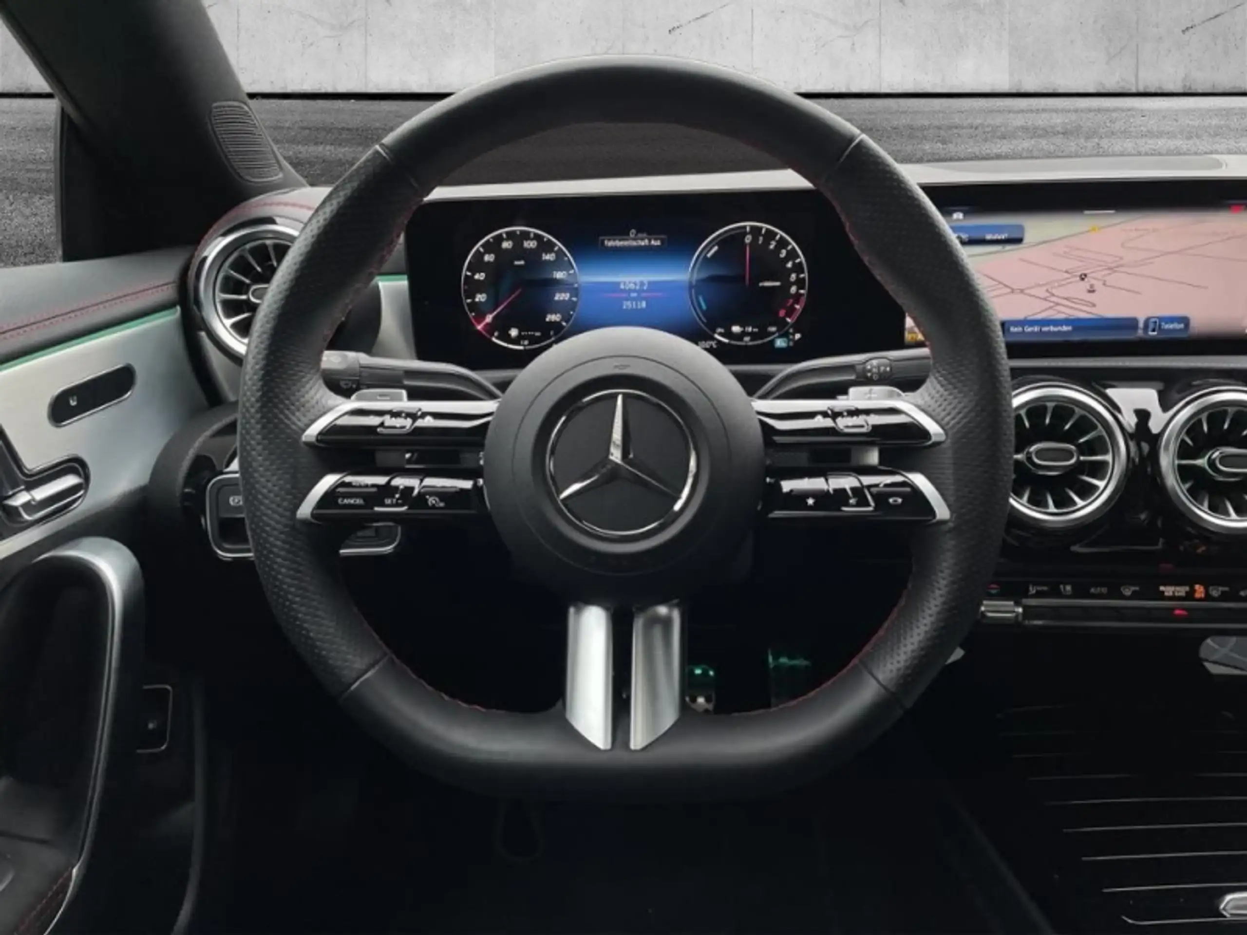 Mercedes-Benz - CLA 250