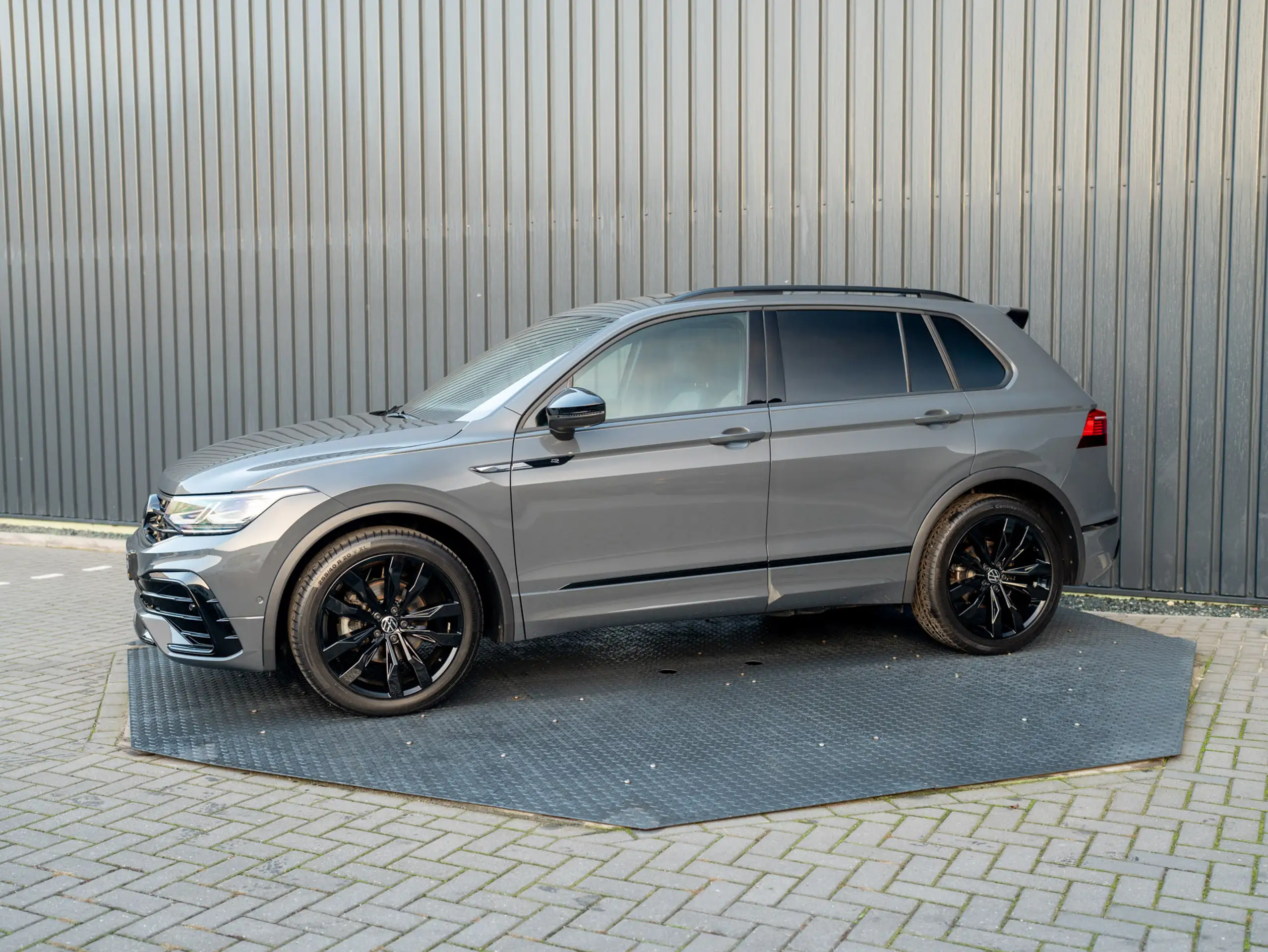 Volkswagen - Tiguan