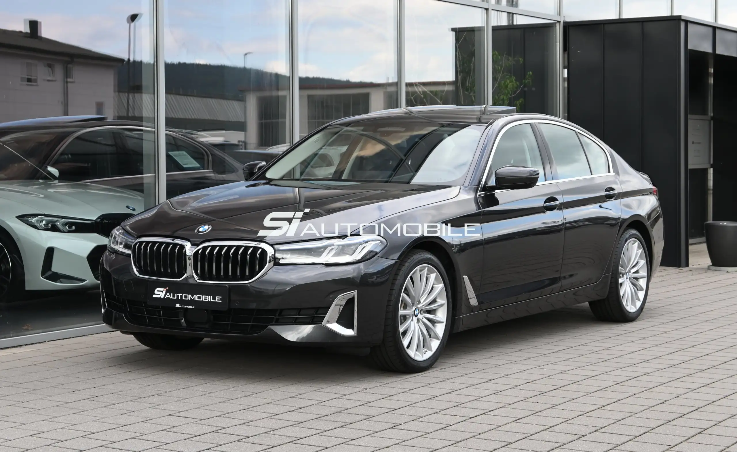 BMW - 520