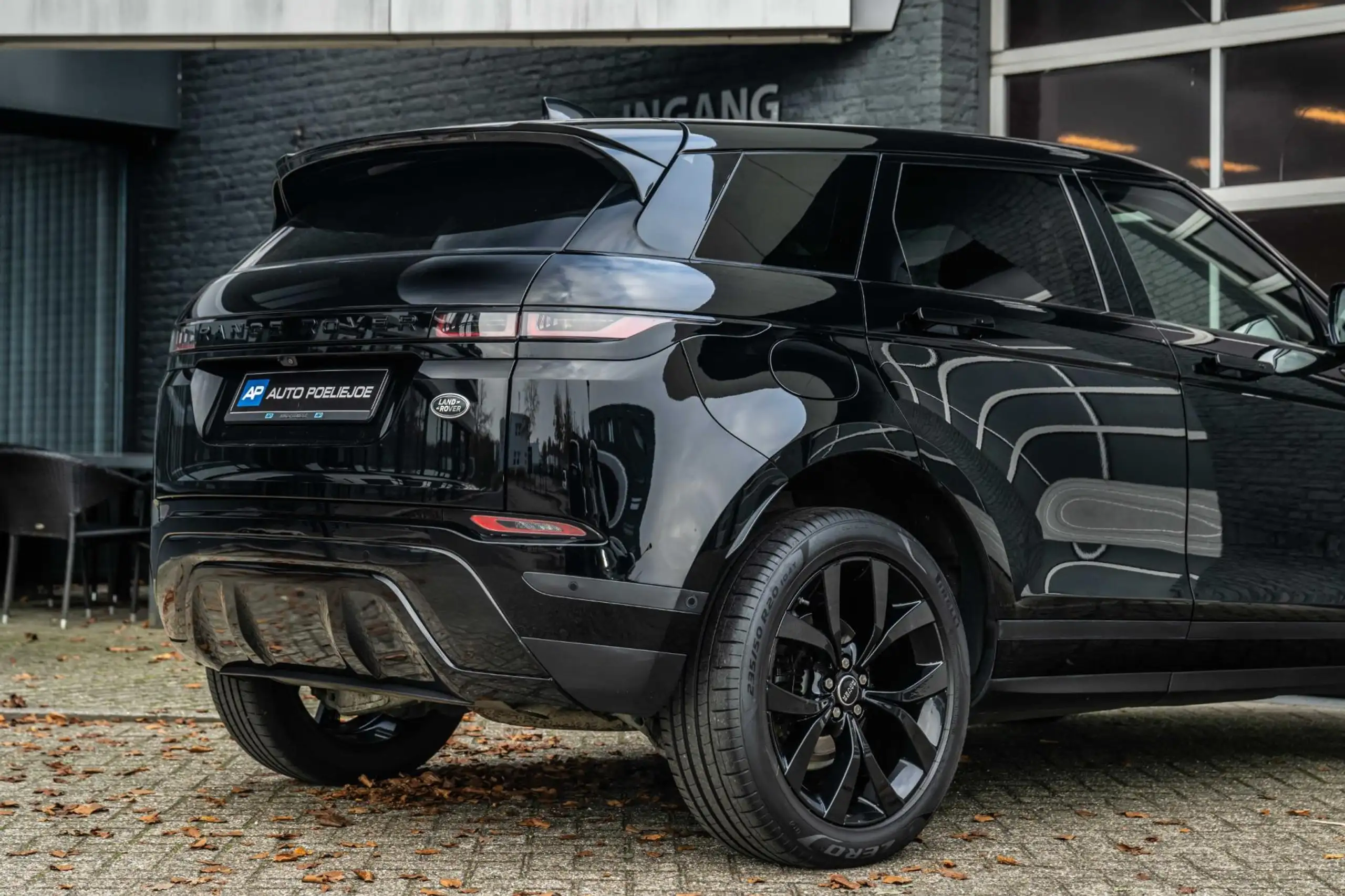 Land Rover - Range Rover Evoque