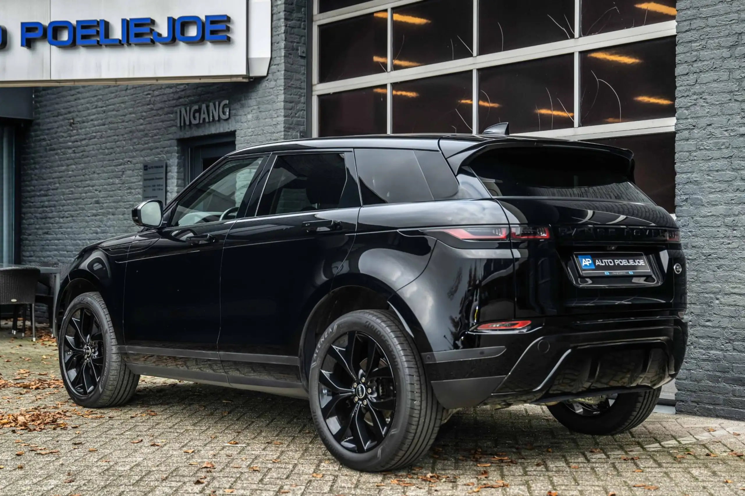 Land Rover - Range Rover Evoque