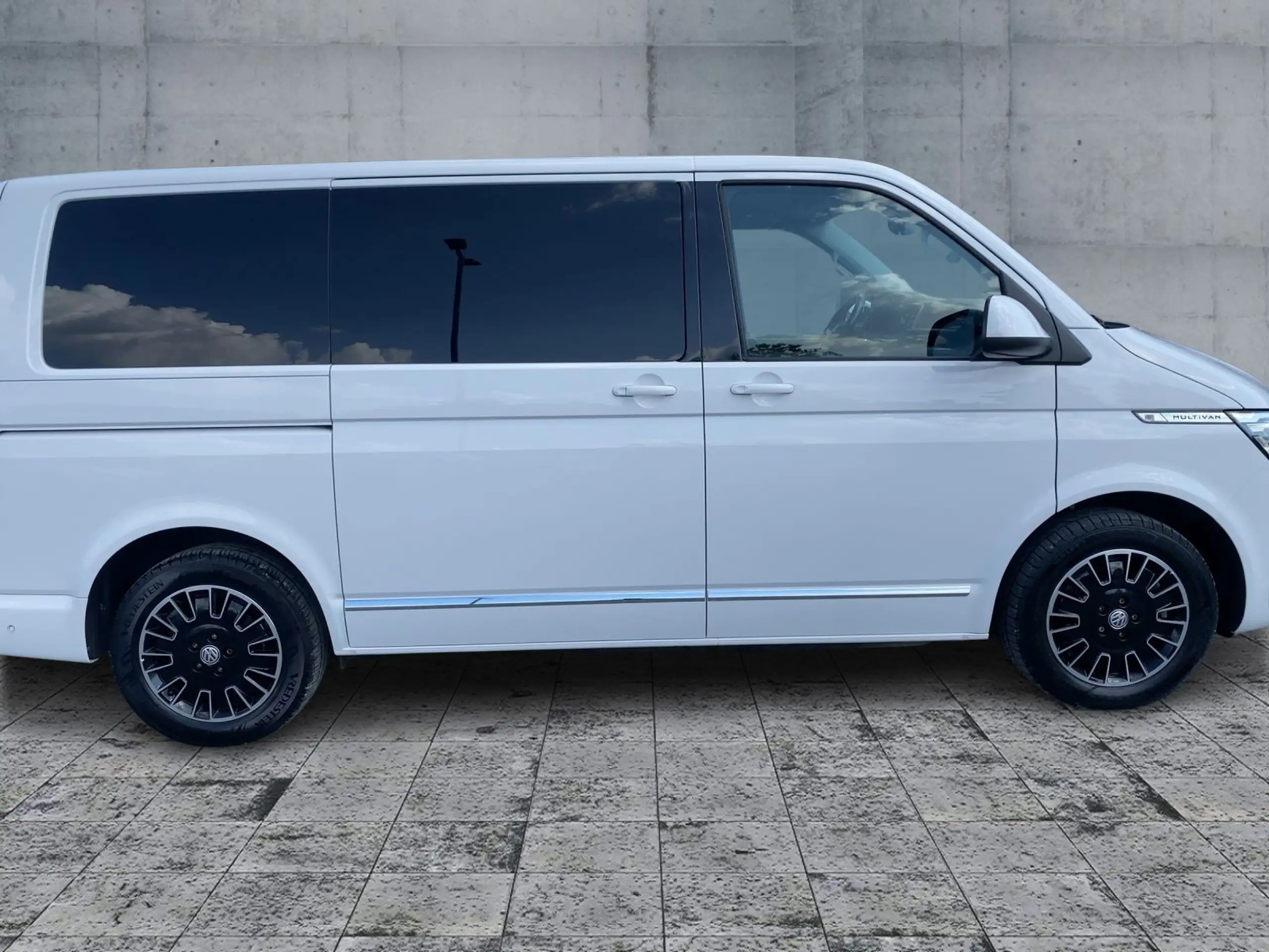 Volkswagen - T6.1 Multivan