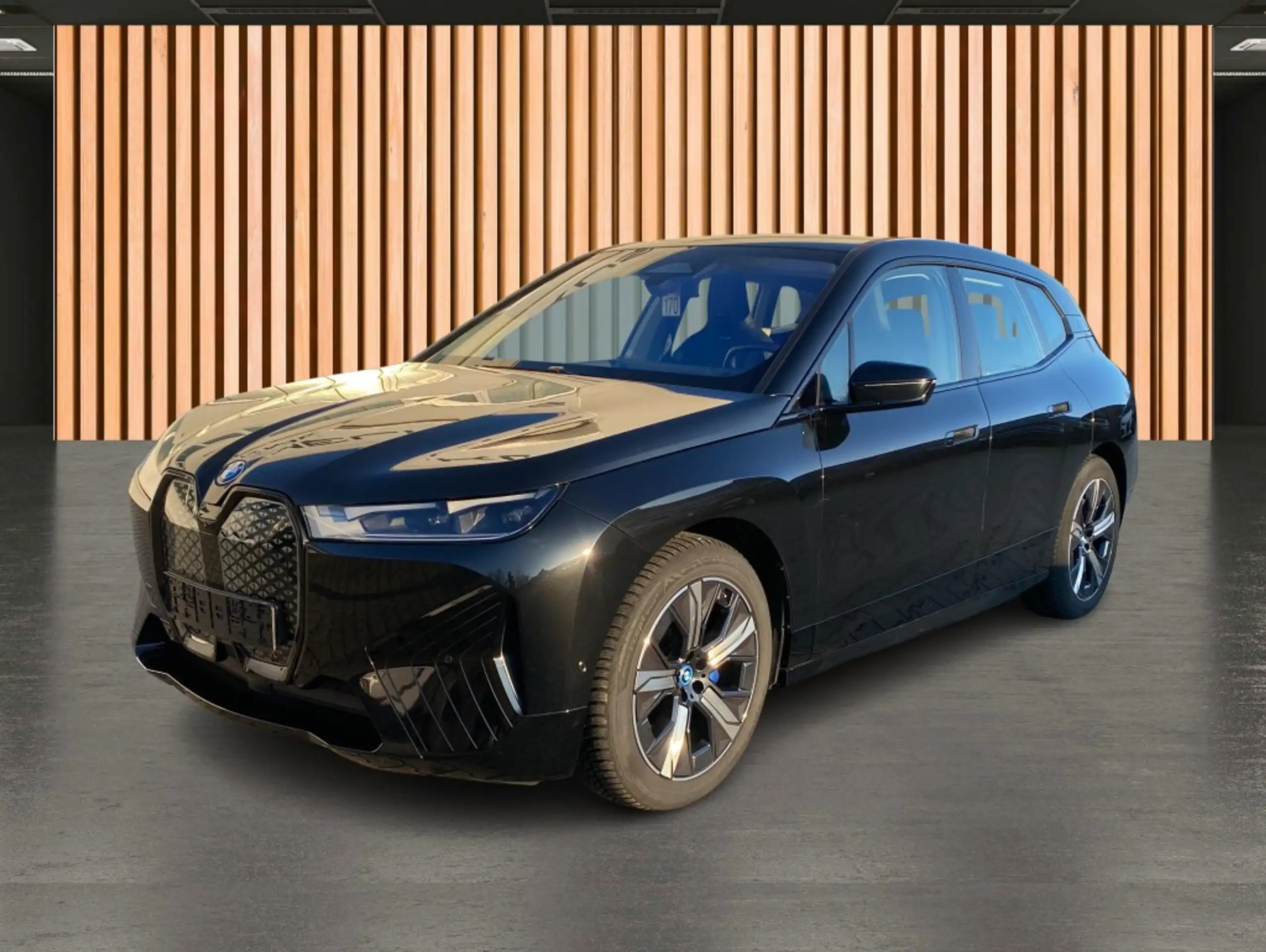 BMW - iX