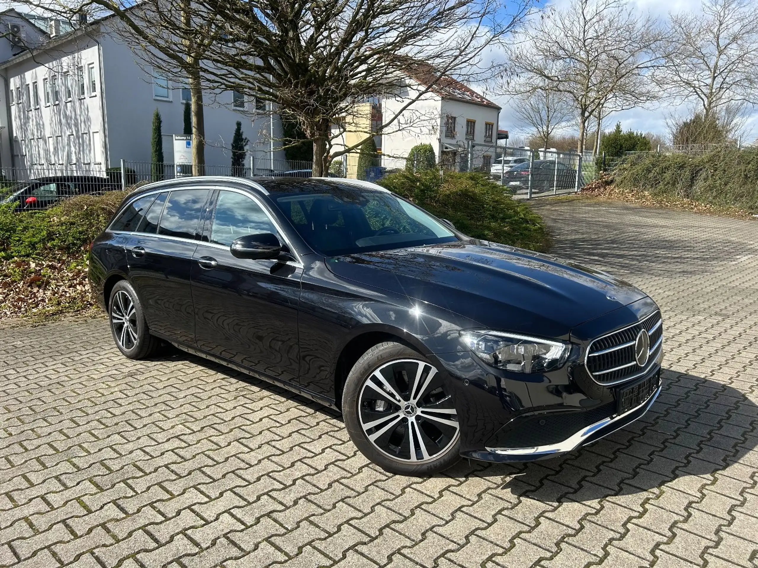 Mercedes-Benz - E 400