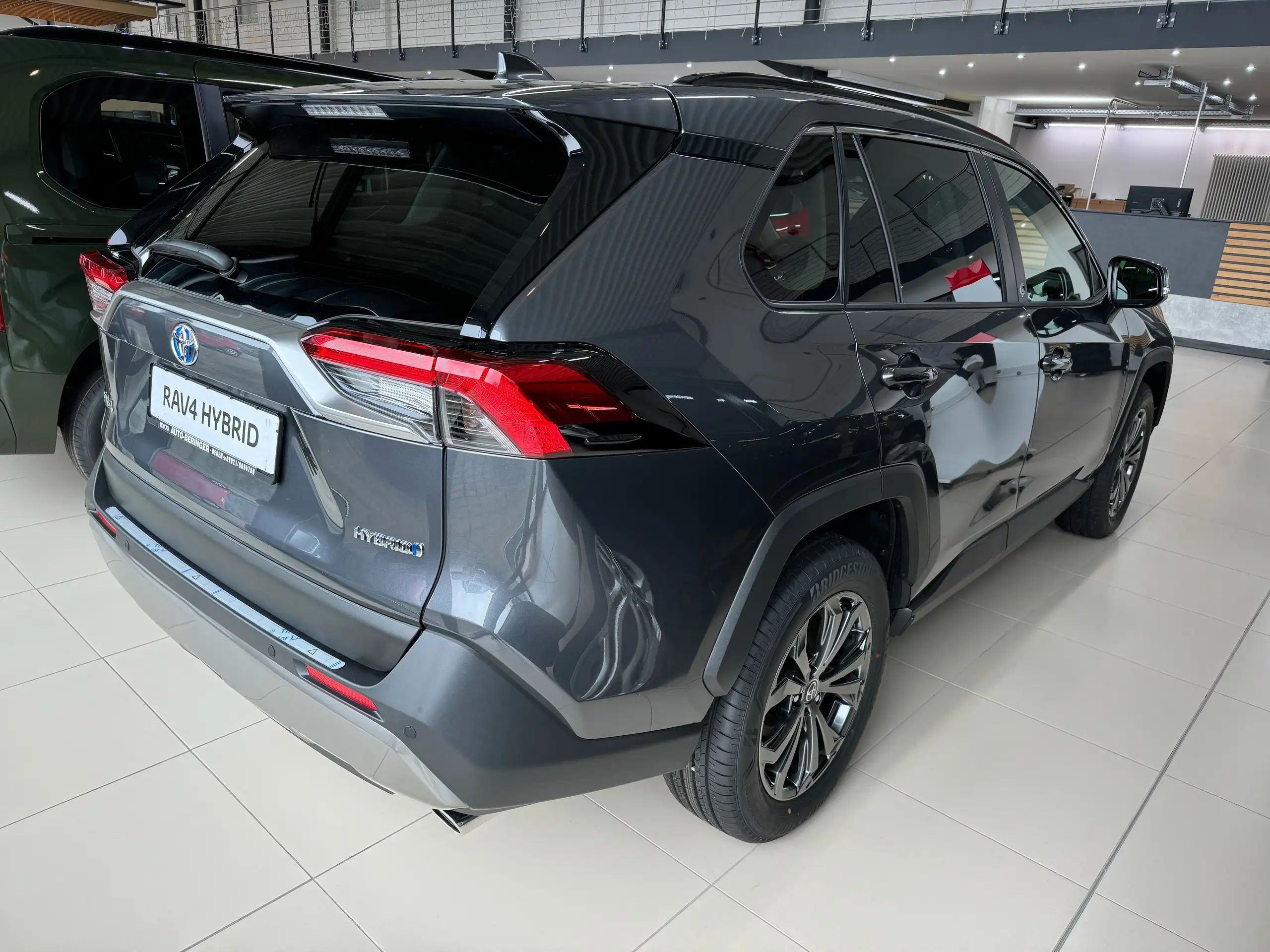 Toyota - RAV 4