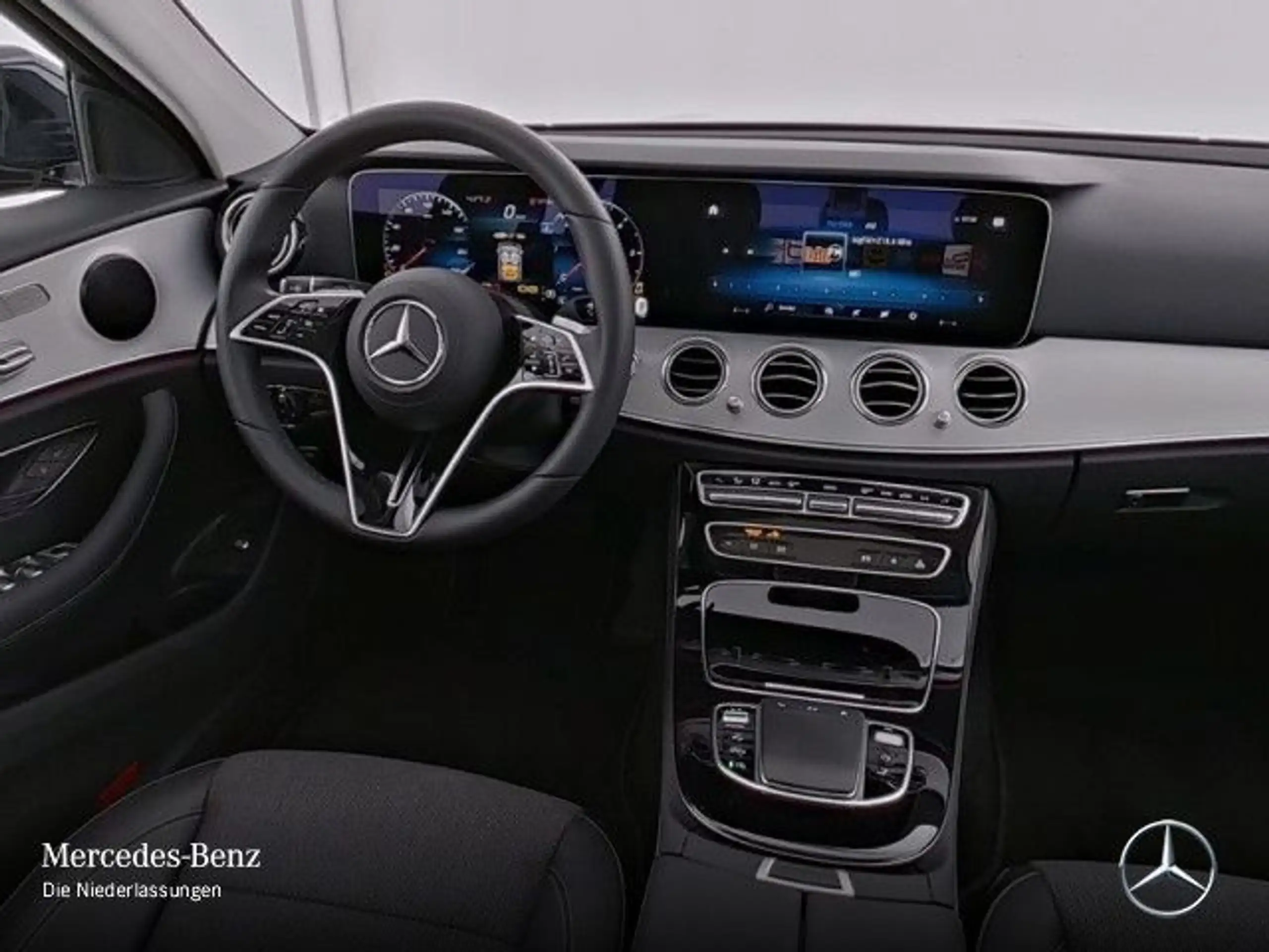 Mercedes-Benz - E 220