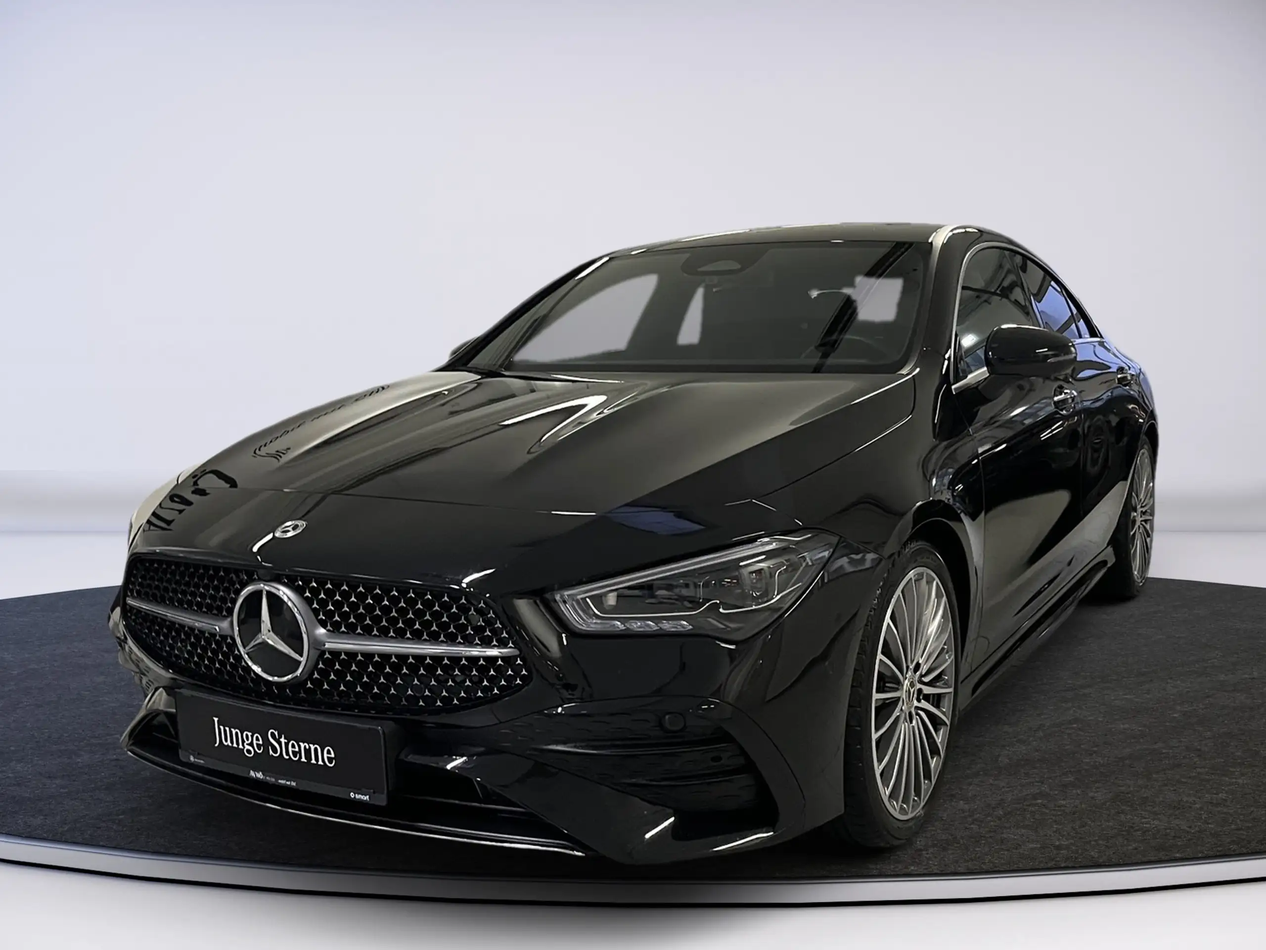 Mercedes-Benz - CLA 180