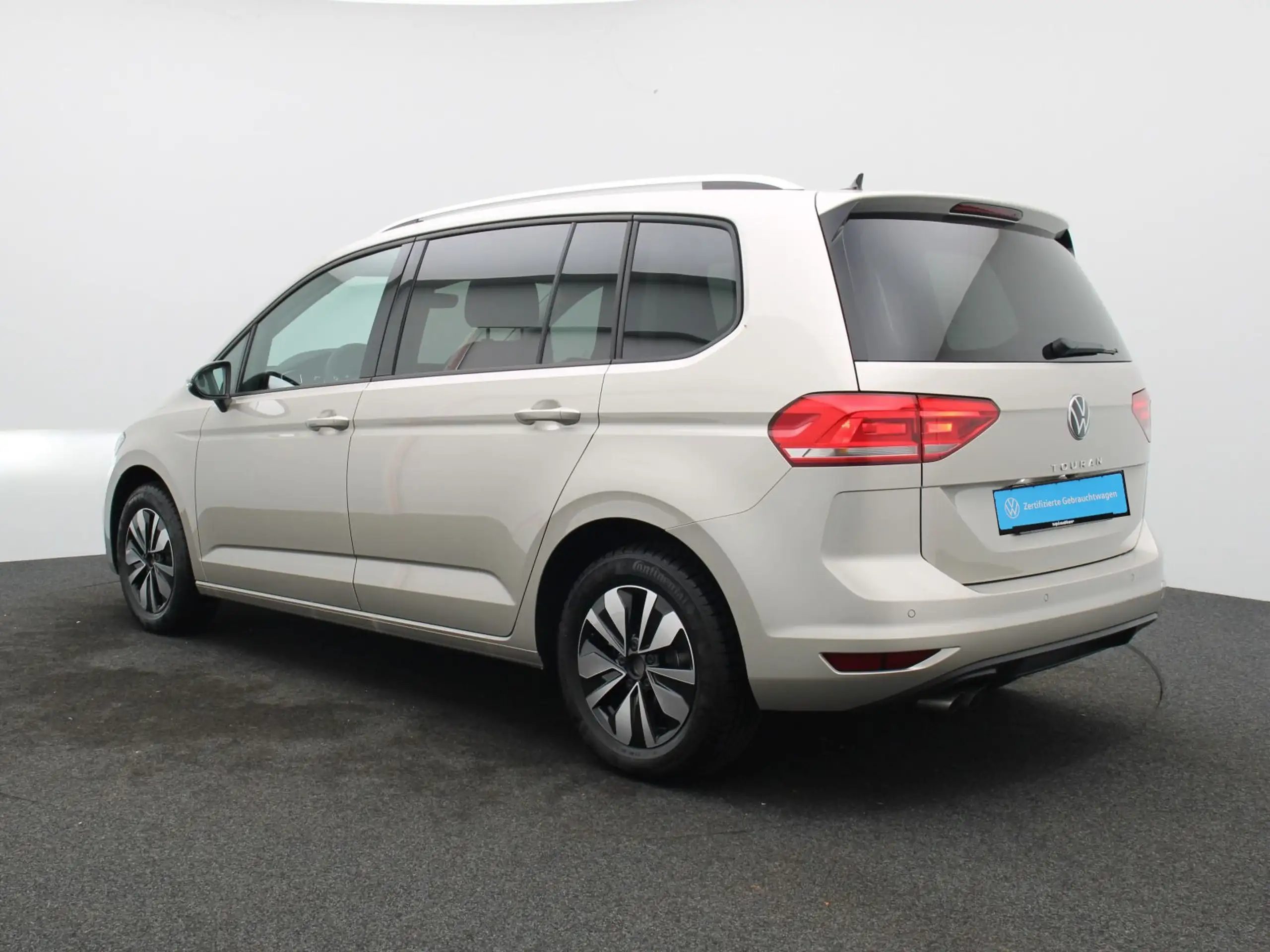 Volkswagen - Touran