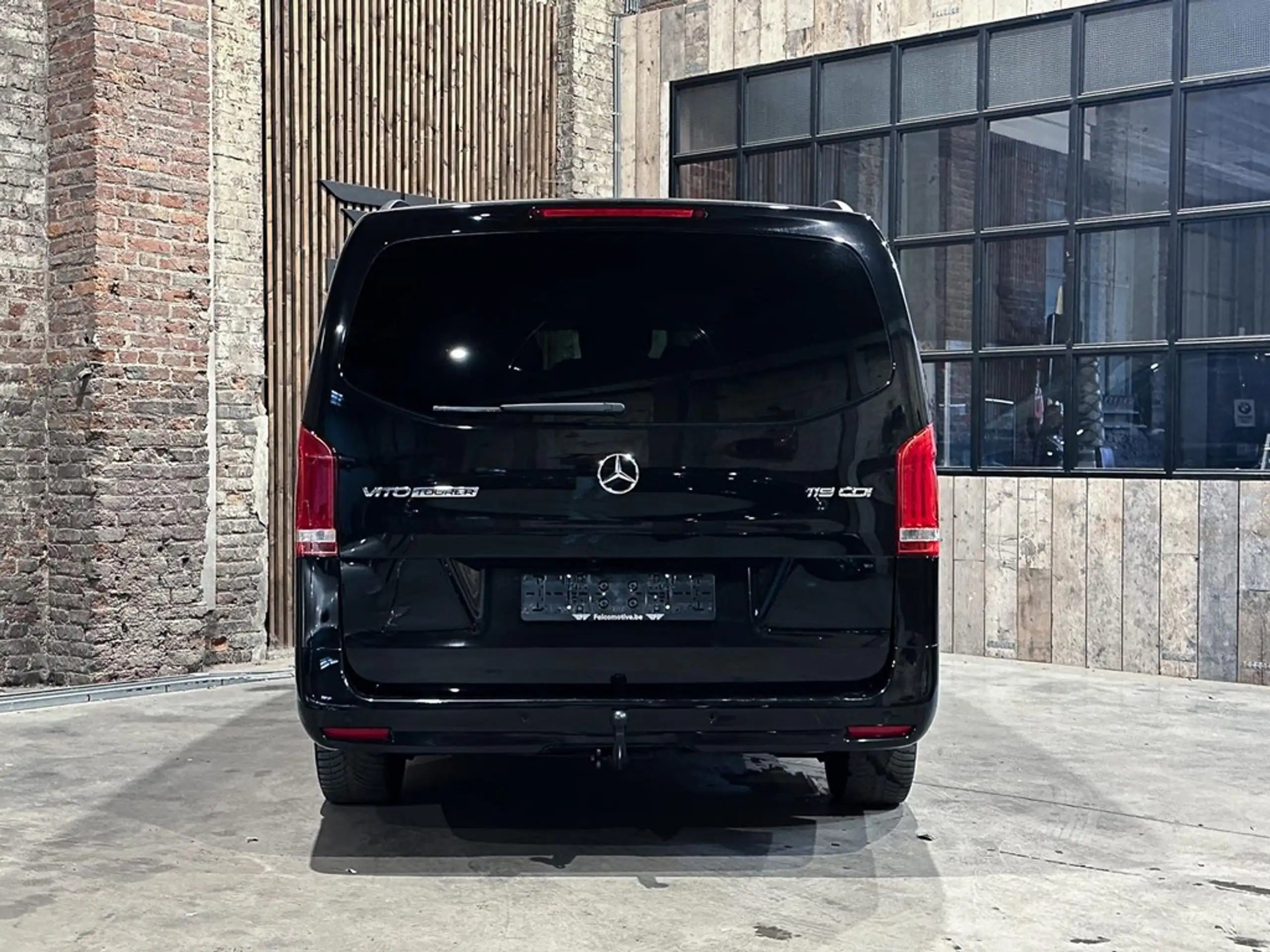 Mercedes-Benz - Vito