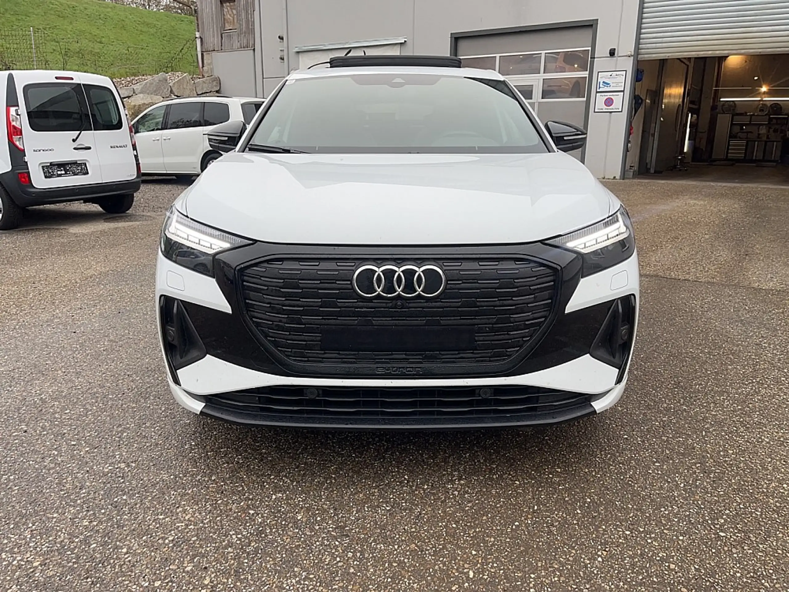 Audi - Q4 e-tron