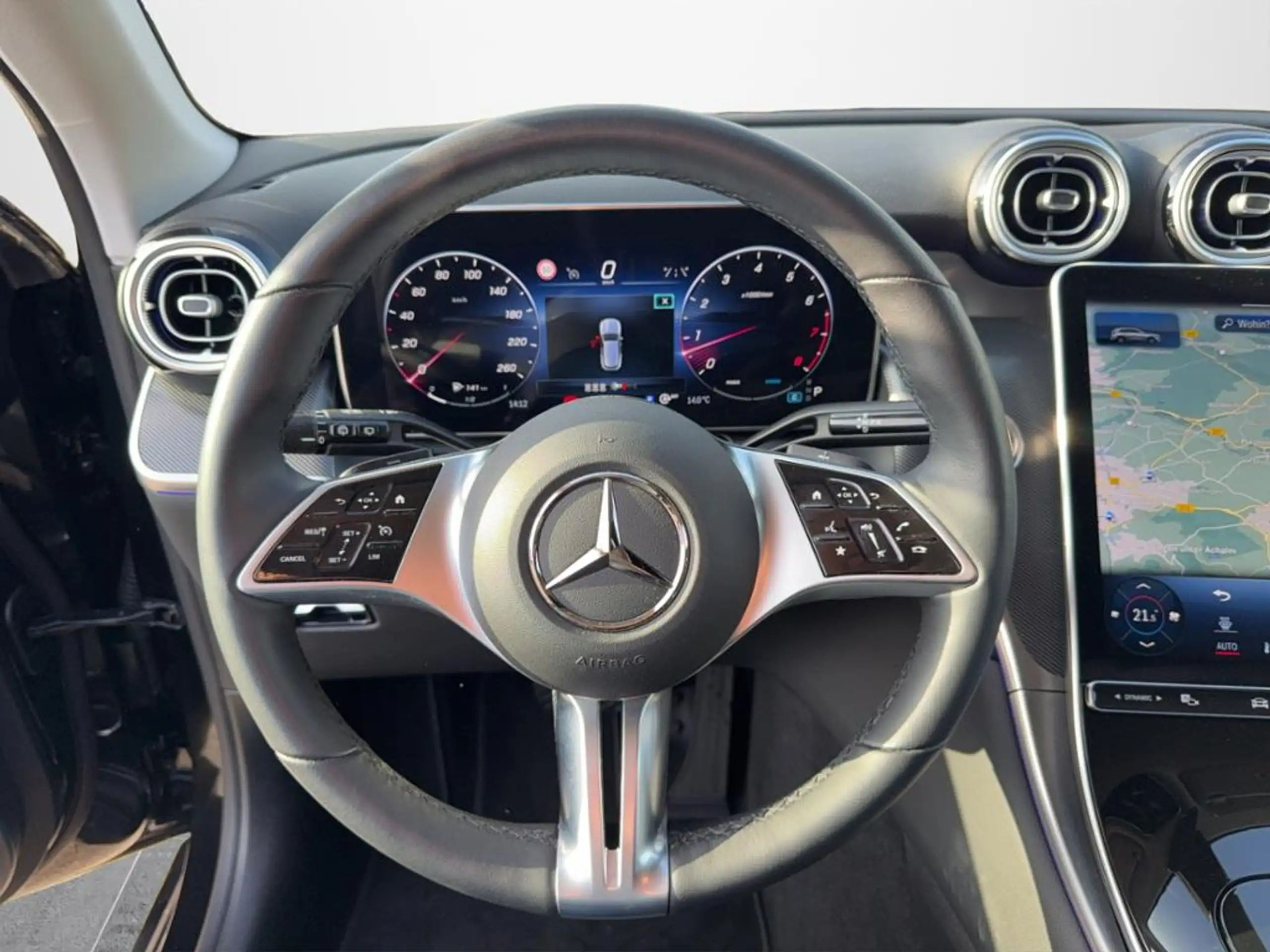 Mercedes-Benz - GLC 200