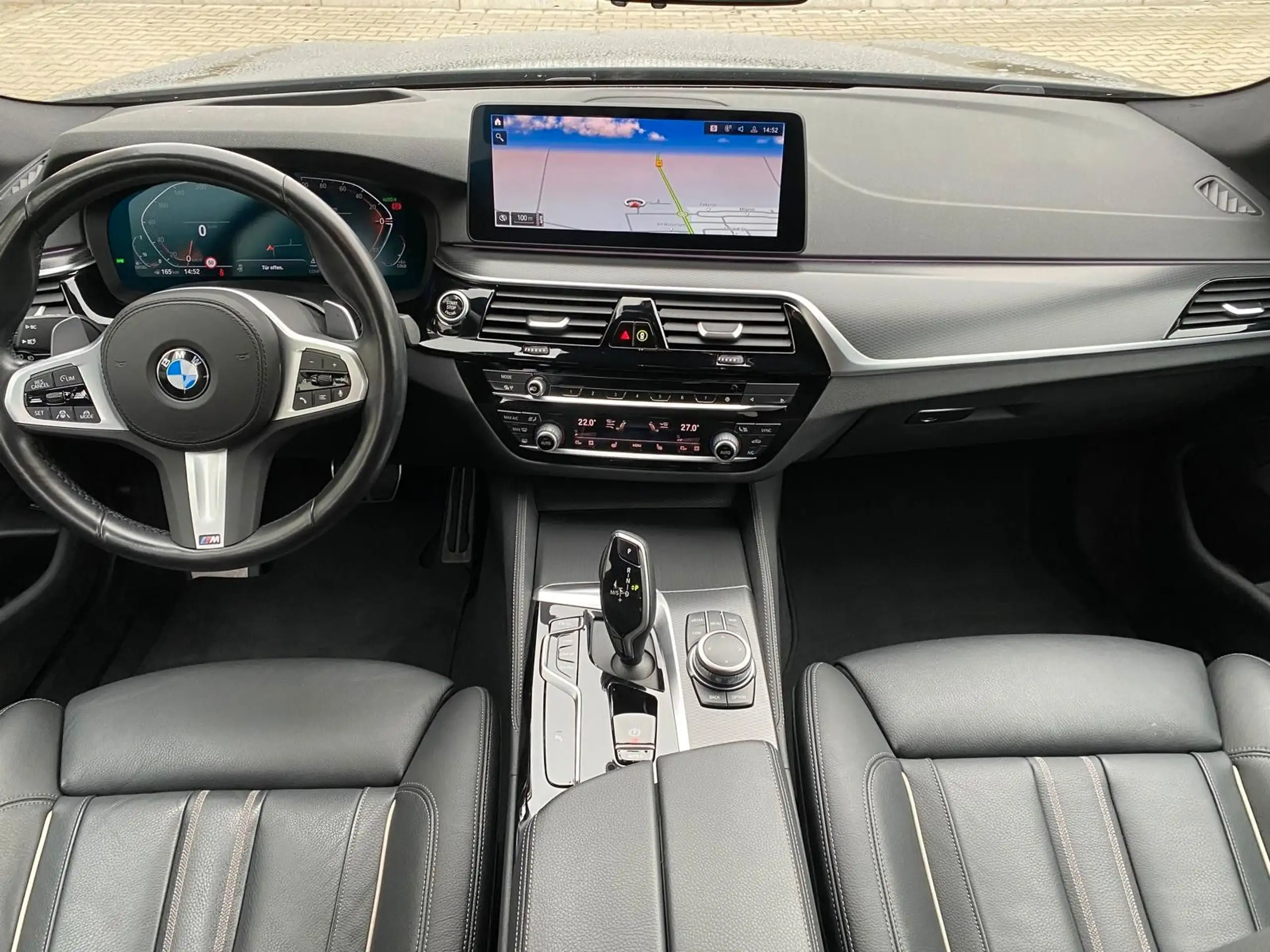 BMW - 530