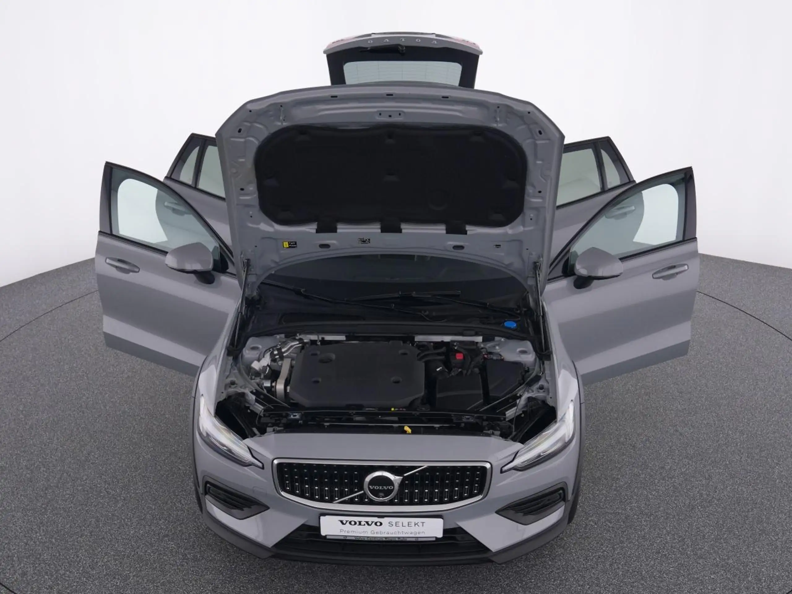 Volvo - V60 Cross Country