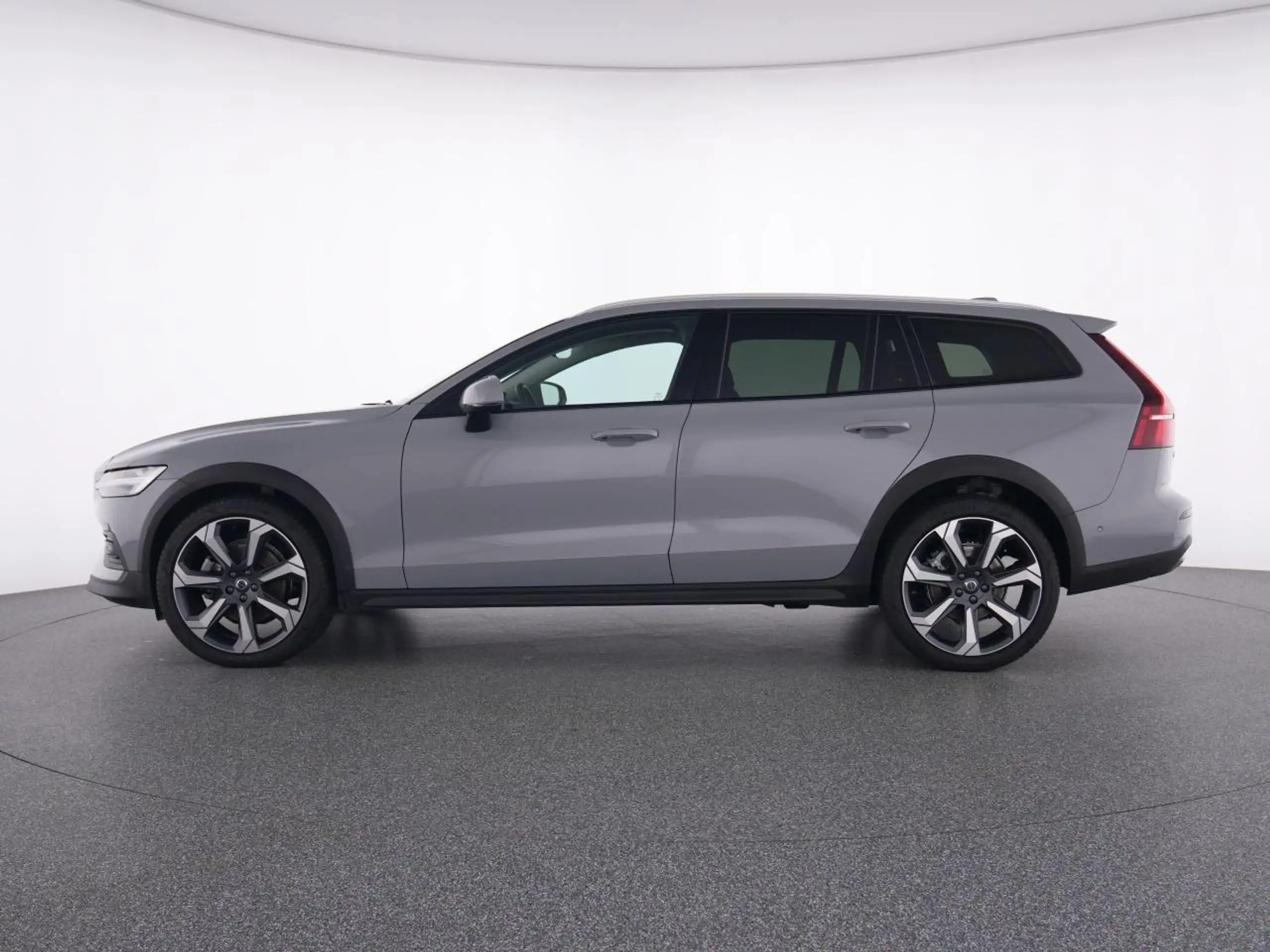 Volvo - V60 Cross Country