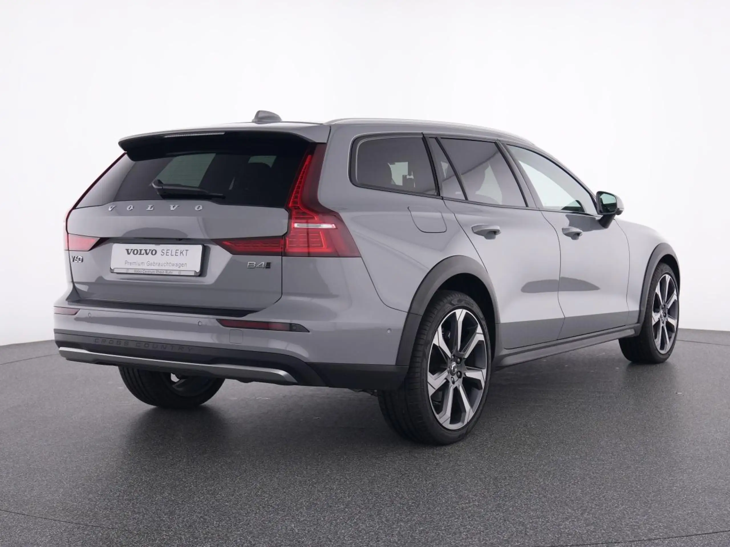 Volvo - V60 Cross Country