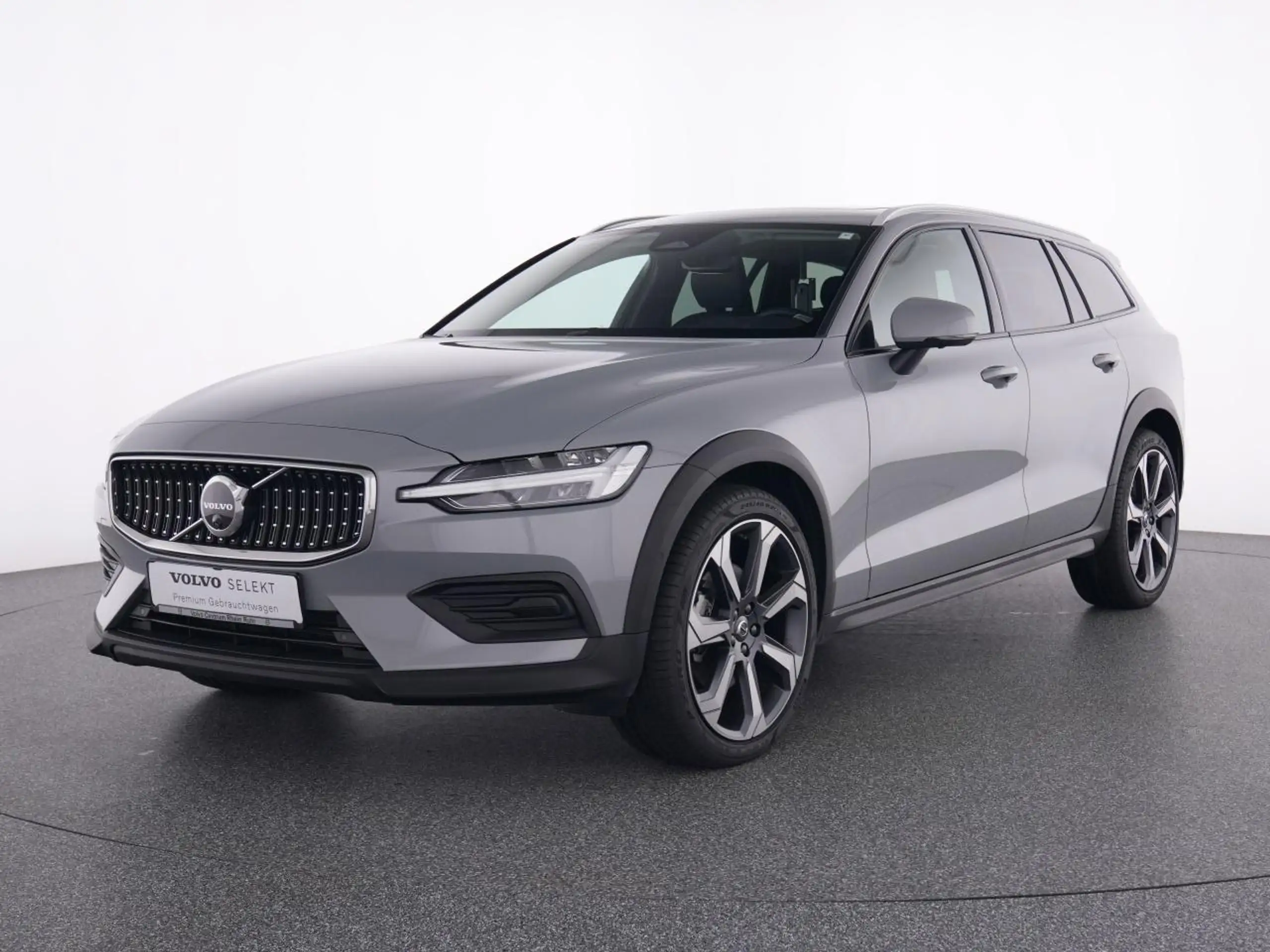 Volvo - V60 Cross Country