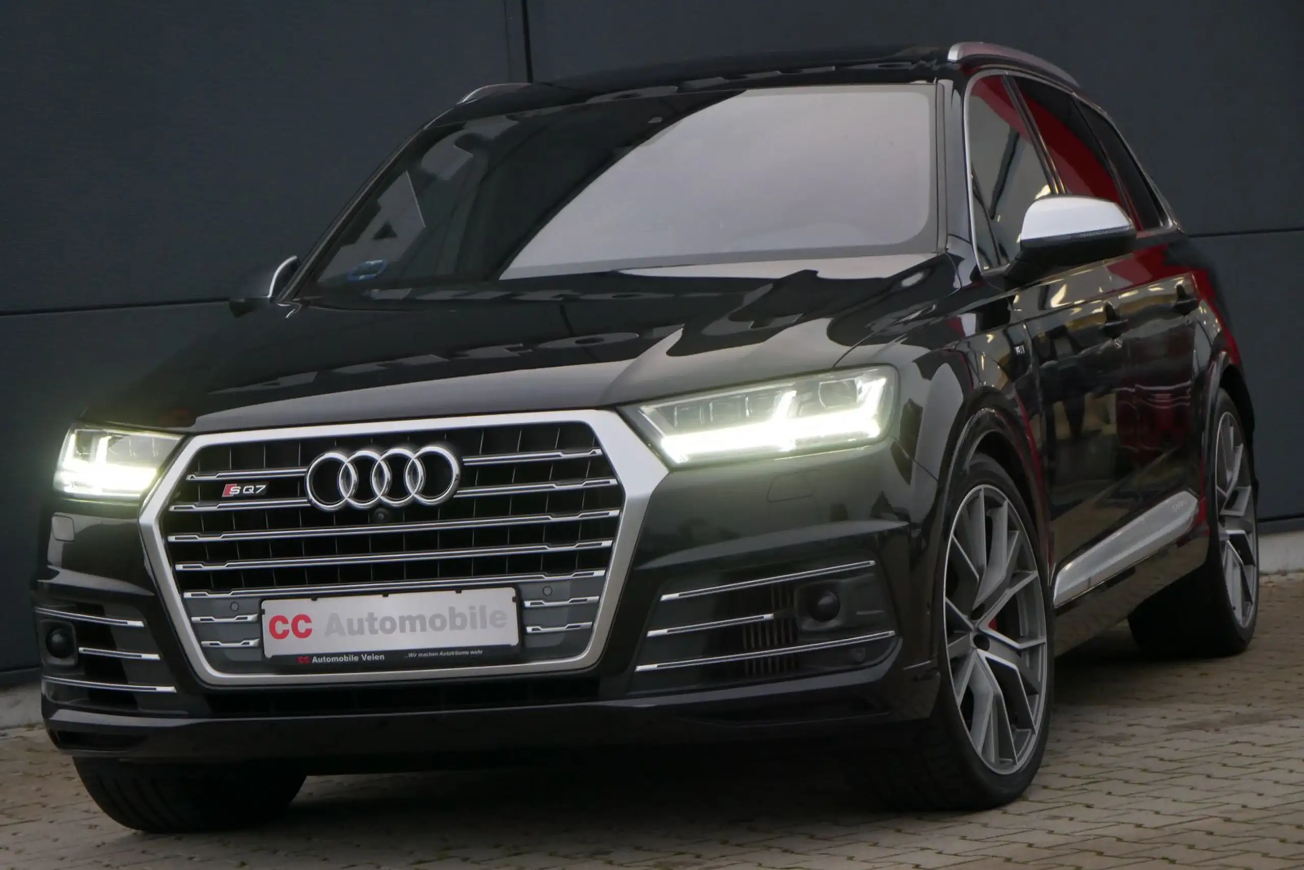 Audi - SQ7