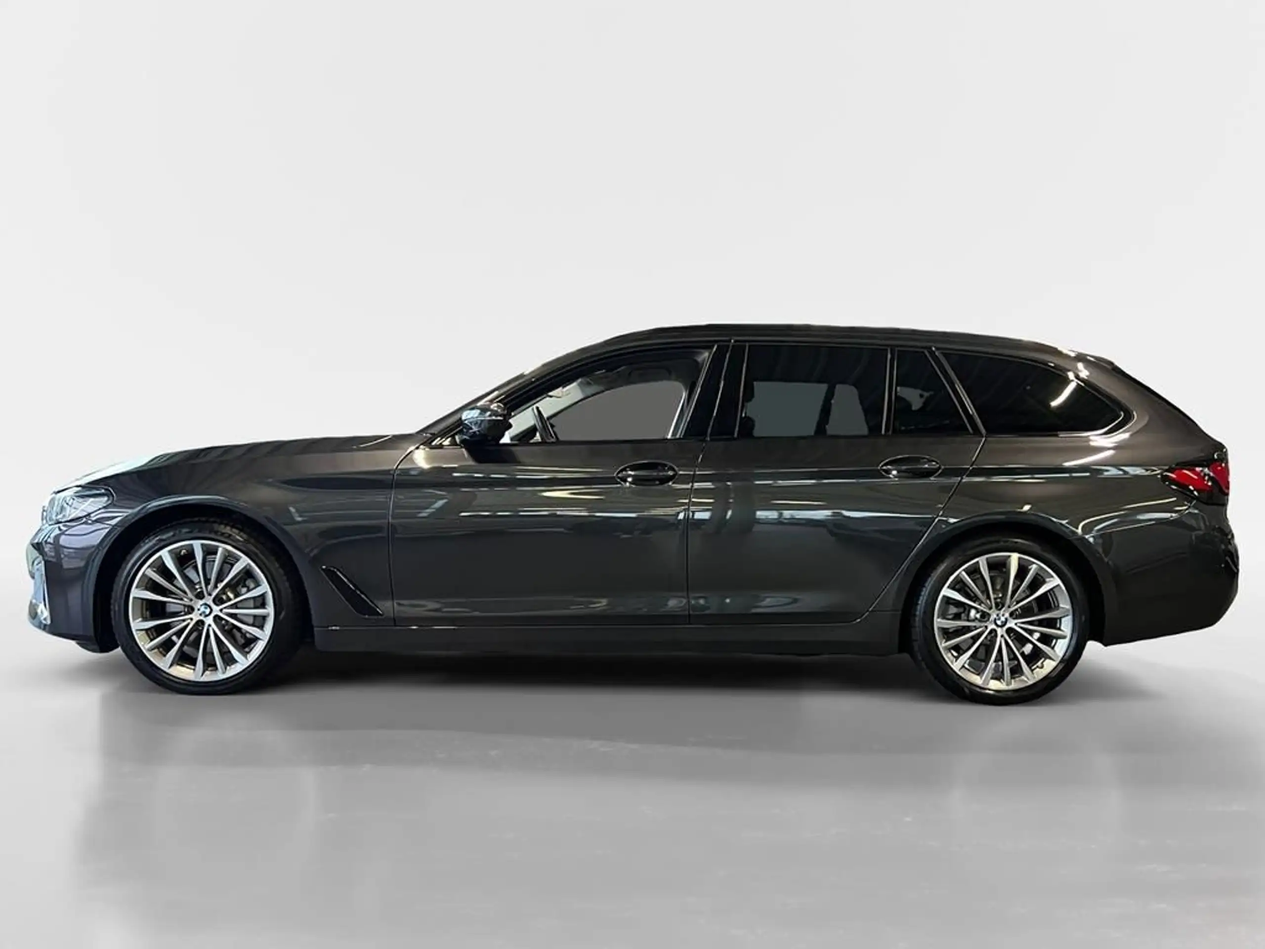 BMW - 530