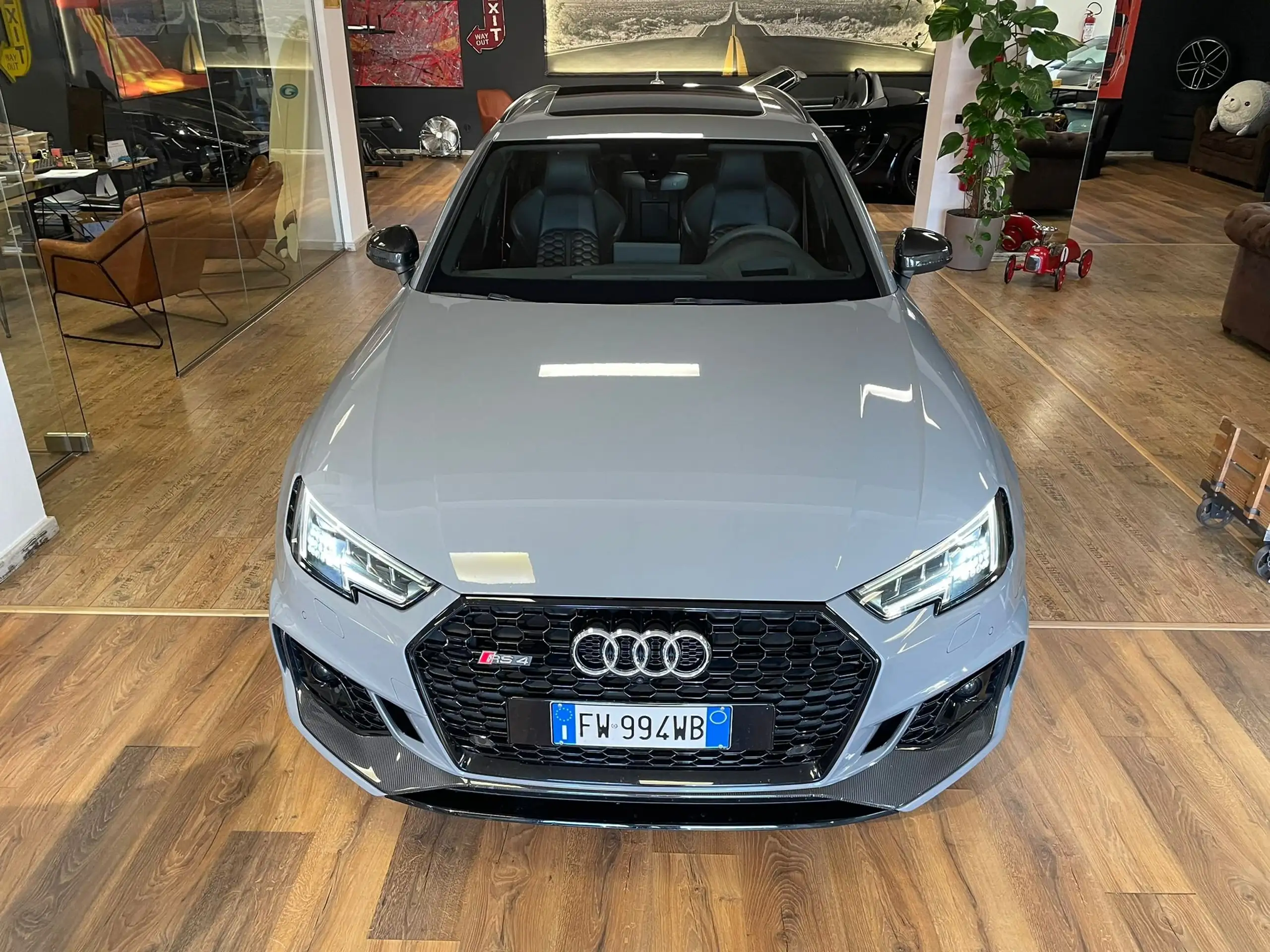 Audi - RS4