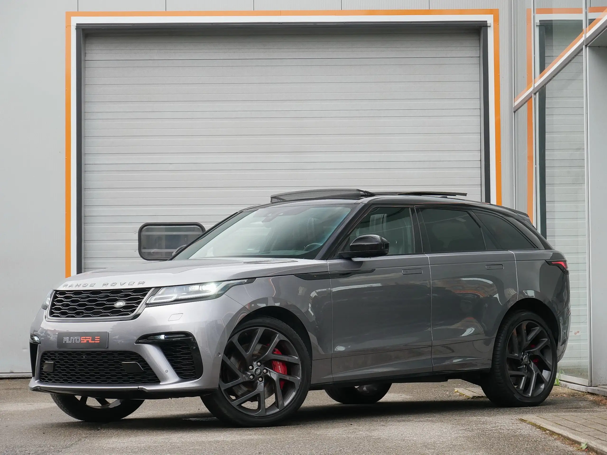 Land Rover - Range Rover Velar