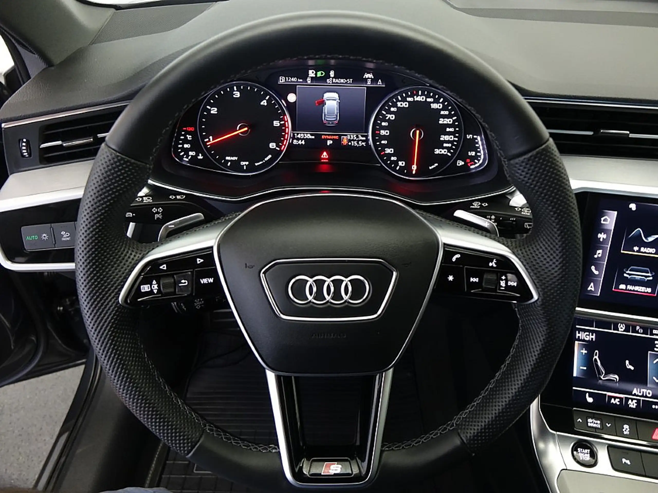 Audi - A6