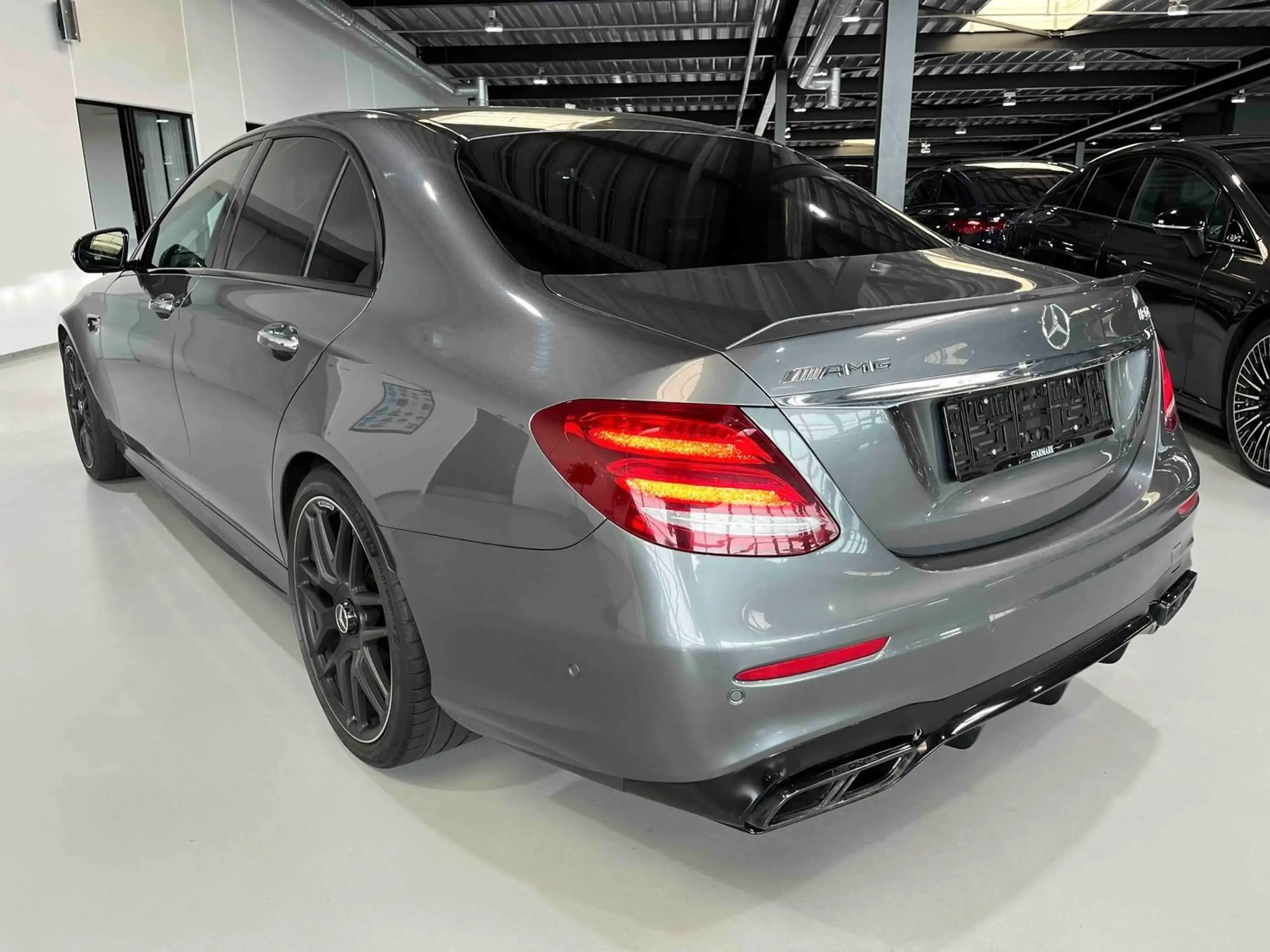 Mercedes-Benz - E 63 AMG