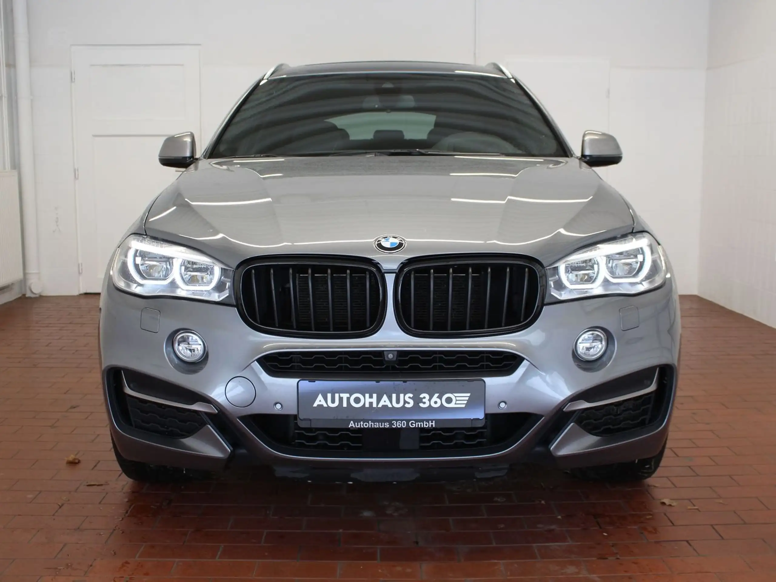 BMW - X6 M