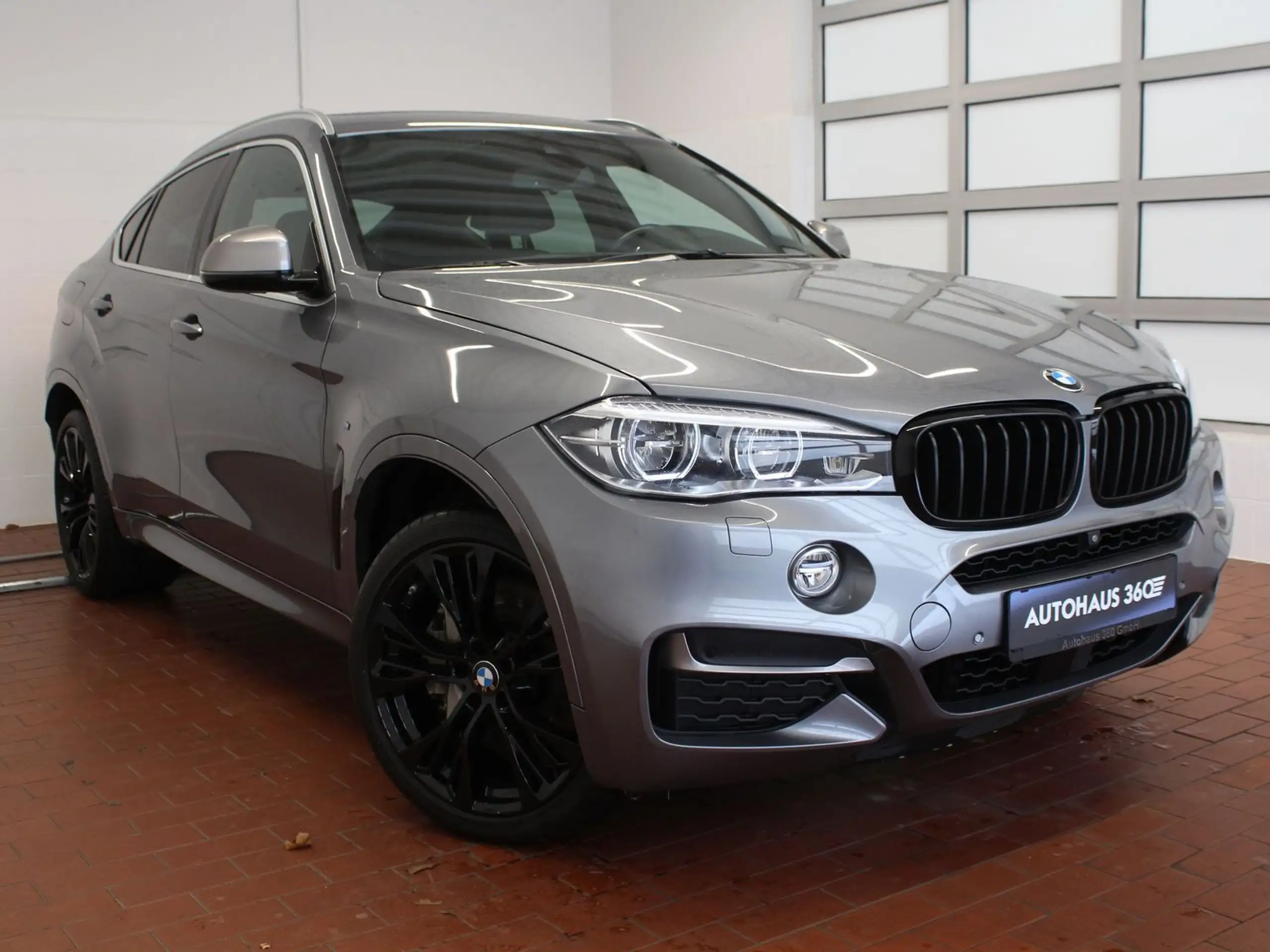 BMW - X6 M