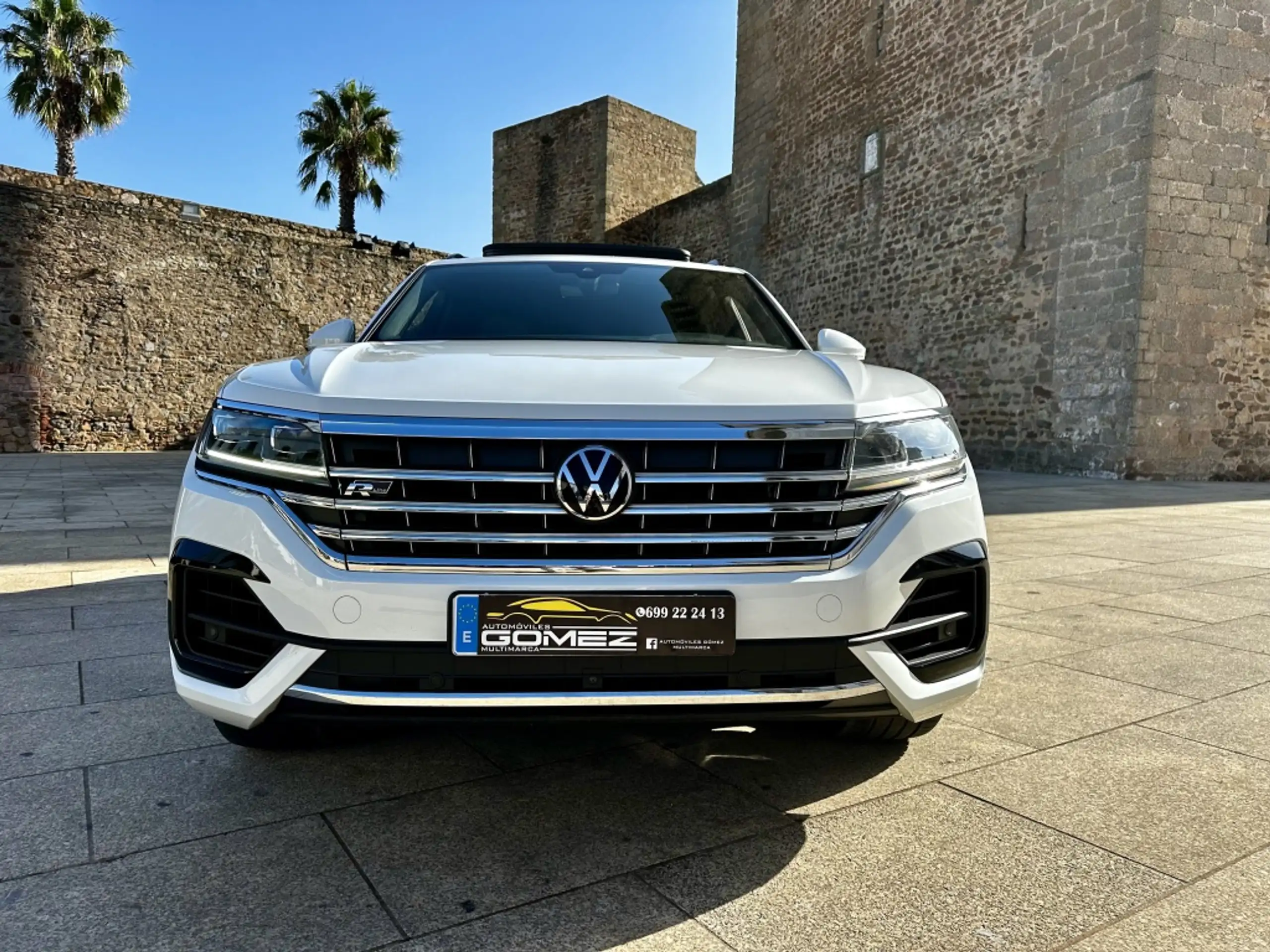 Volkswagen - Touareg